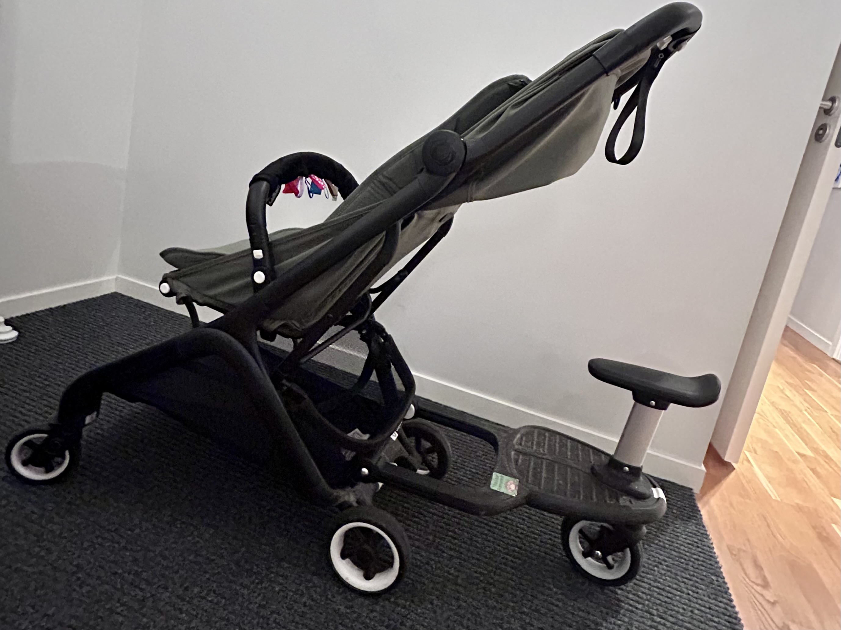  bugaboo butterfly inkl. ståbräda – smidig resevagn för 1–2 barn