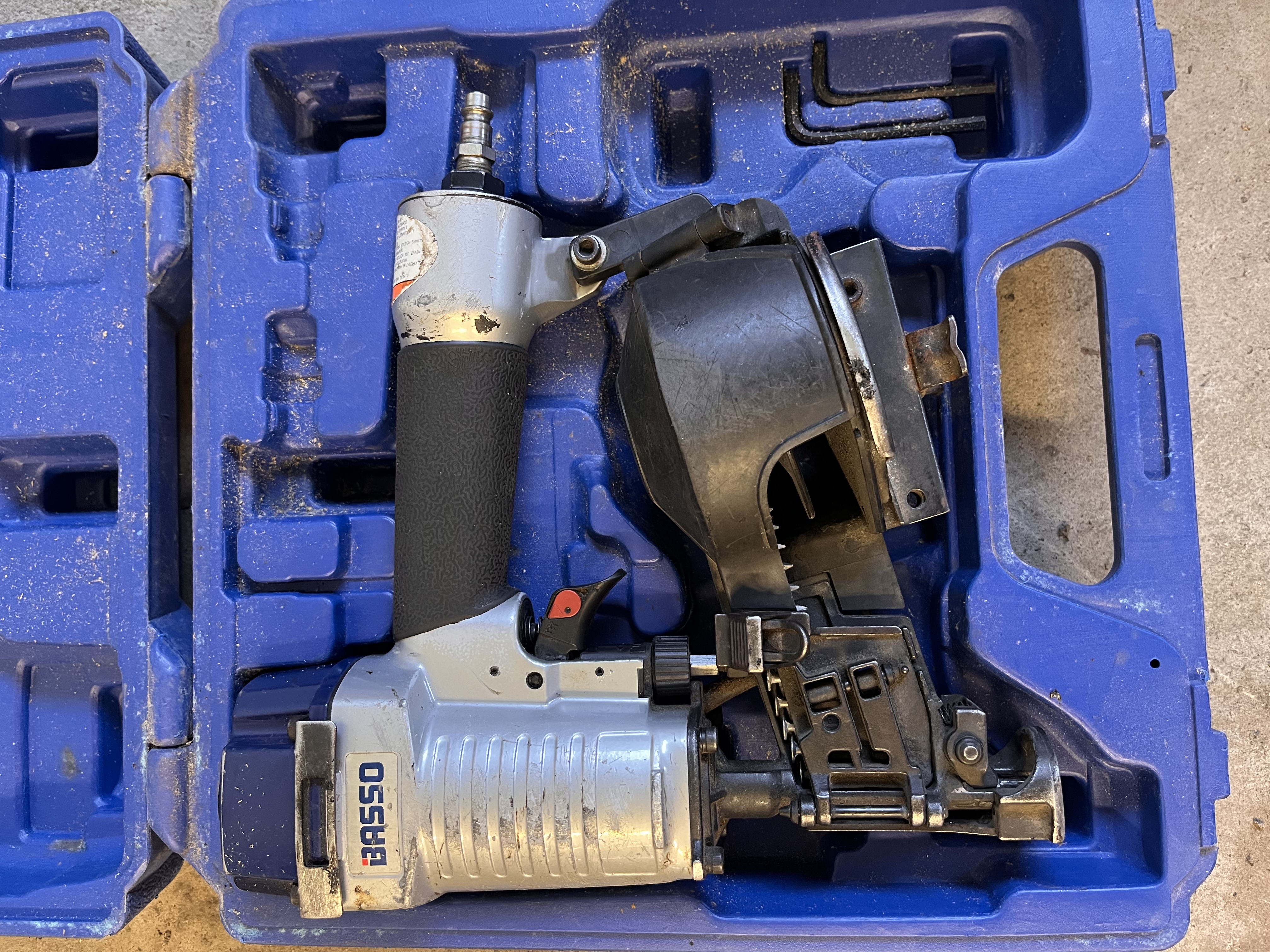 Basso pappspikpistol (till takpapp, shingel, underlagspapp)