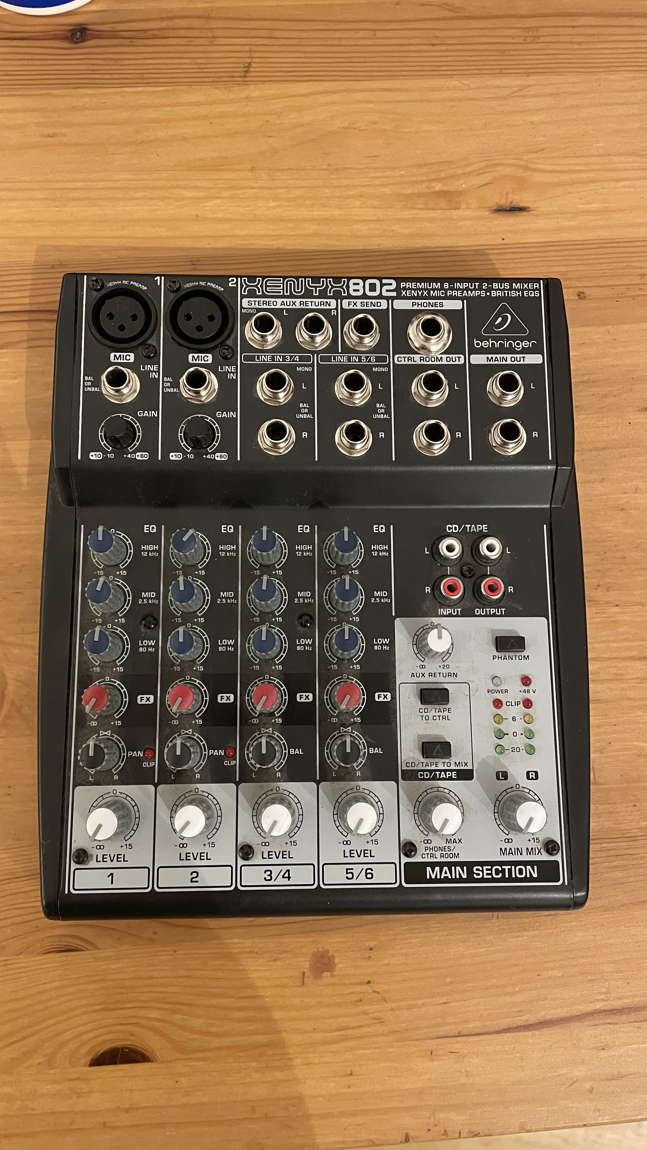 Flerkanalig kompakt mixer | behringer xenyx 802