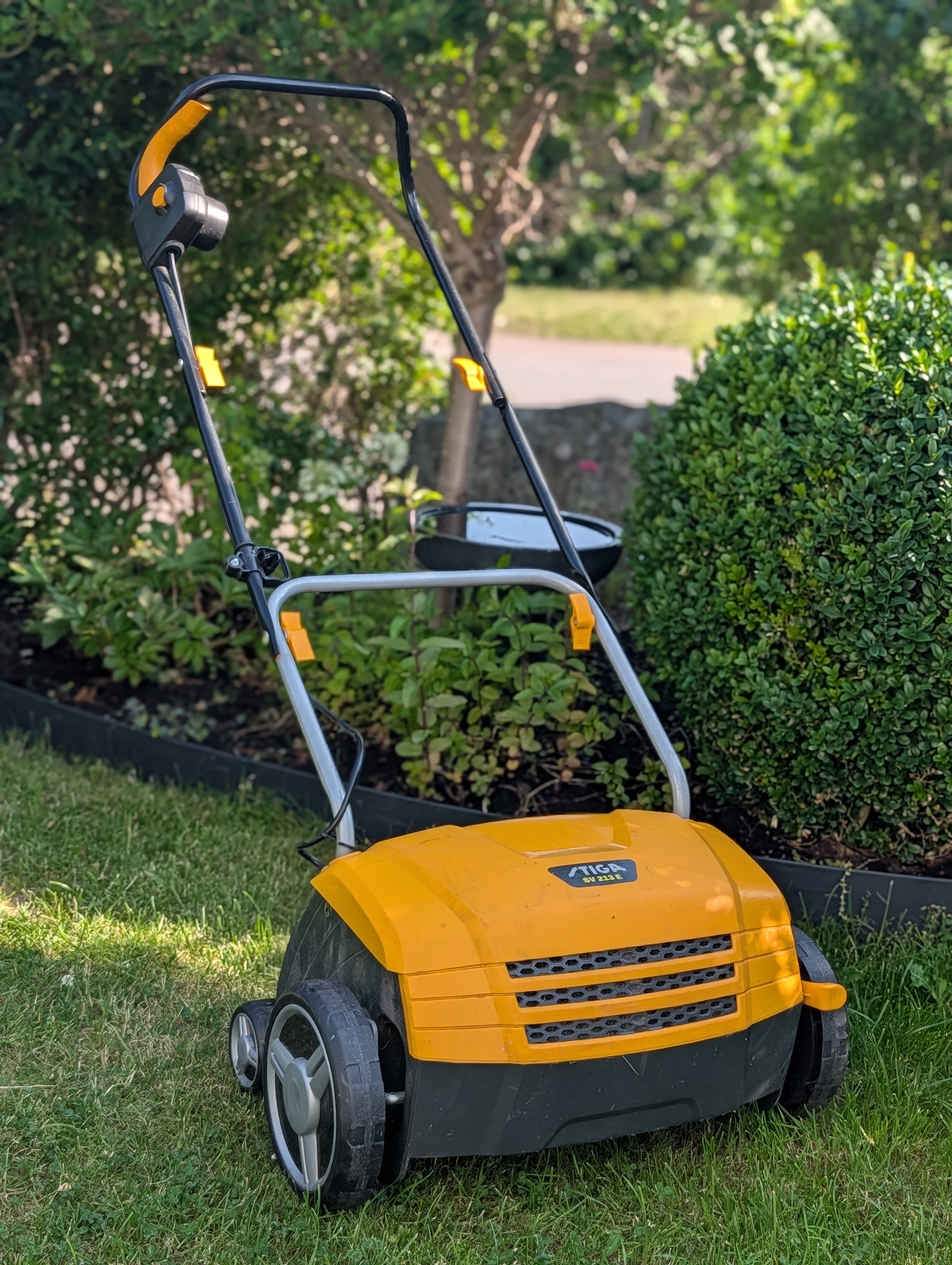 Elektrisk mossrivare/vertikalskärare stiga sv 213 e