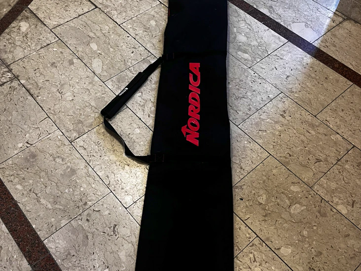 Skidfodral: nordica 185 cm