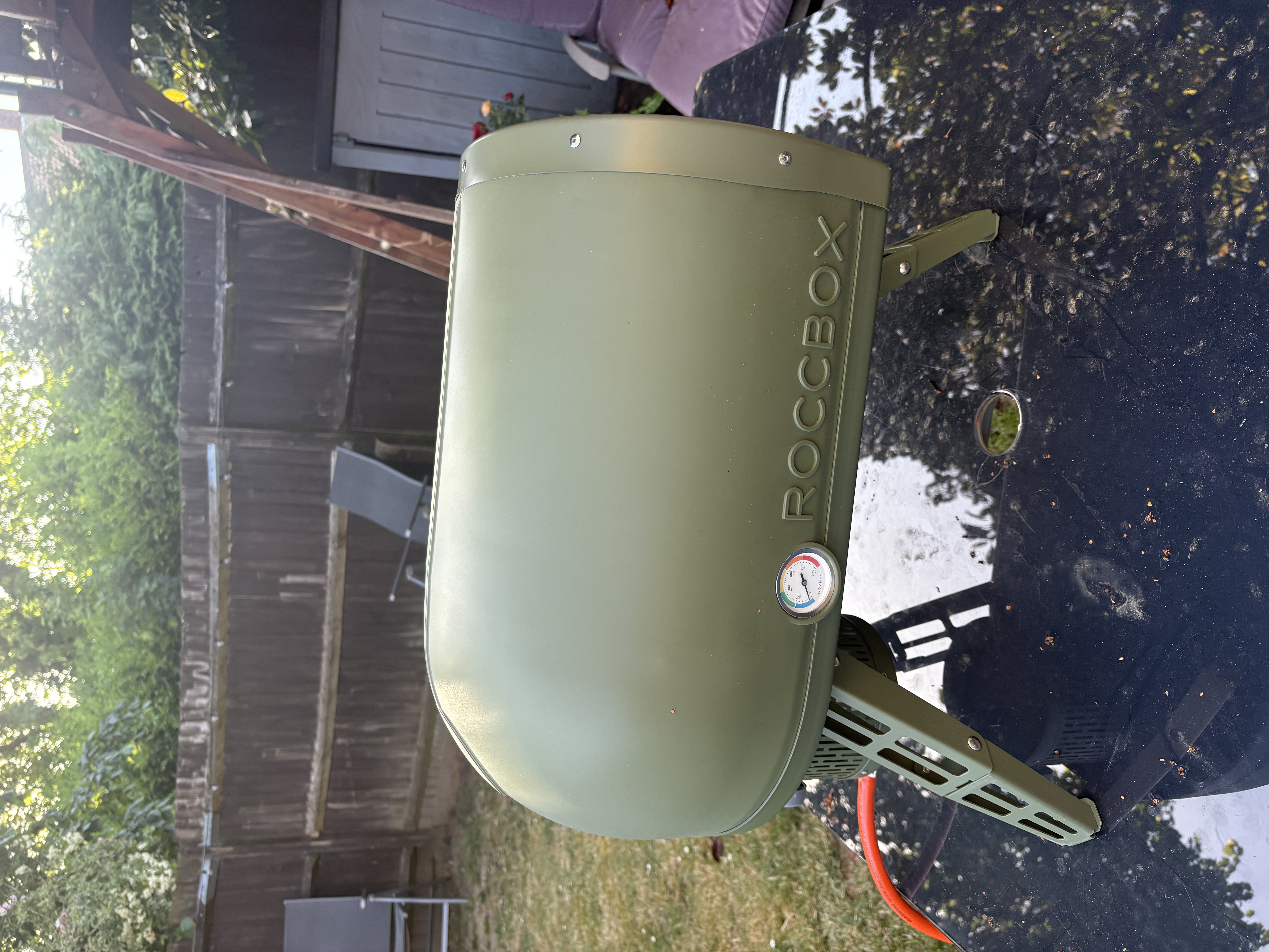 Roccobox pizza oven 