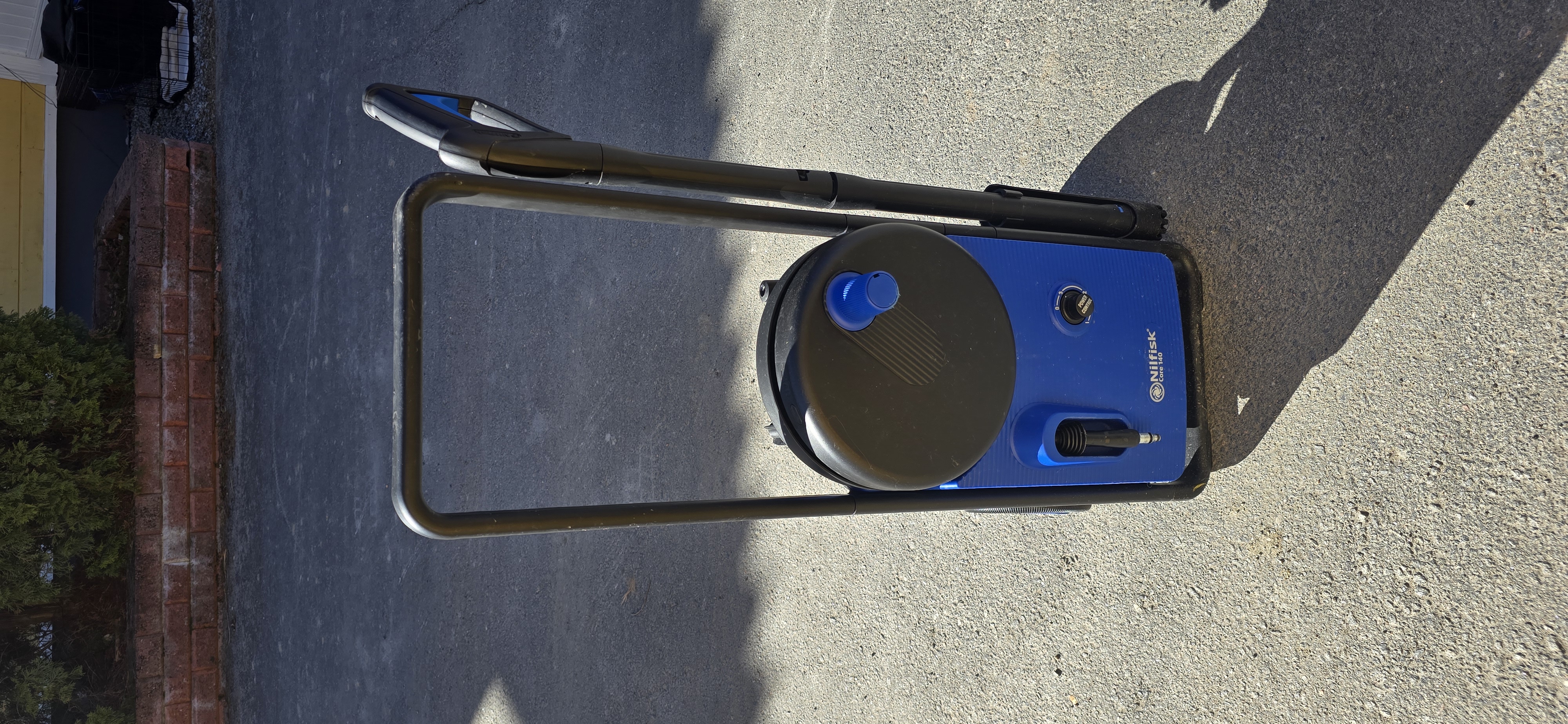 Nilfisk 140 core + terassipesuri