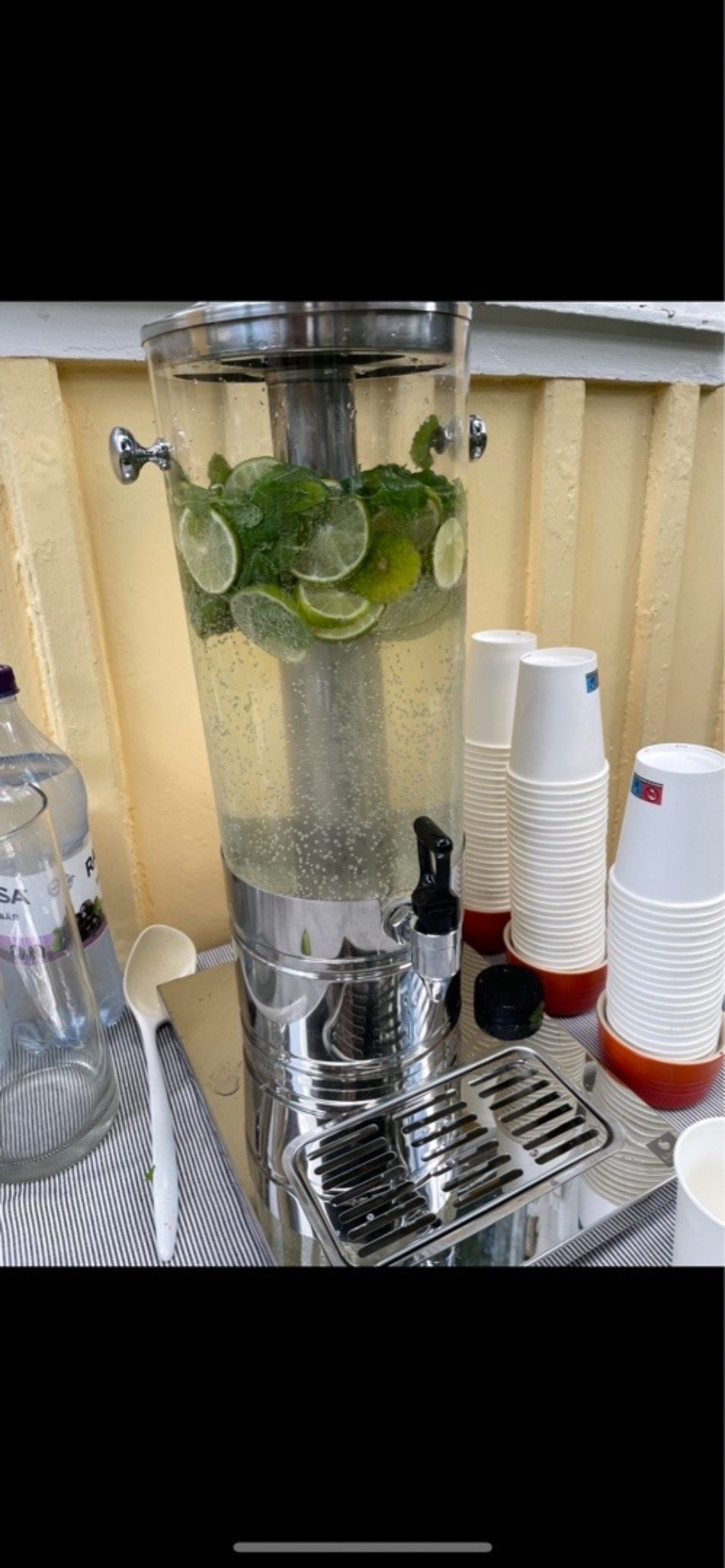 Dryckesdispenser med kylfunktion