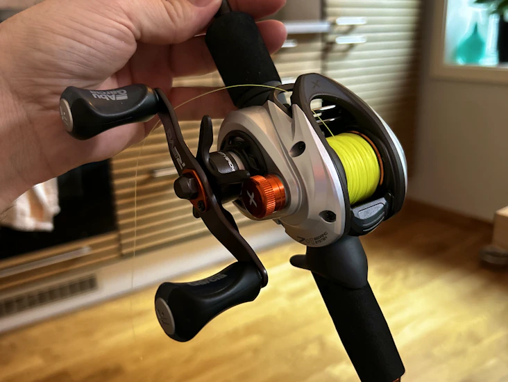 Fiskestang, baitcaster, haspel med mer