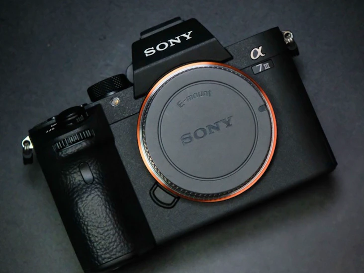 Sony a7iii + objektiv (35mm, 24-70mm, 85mm)