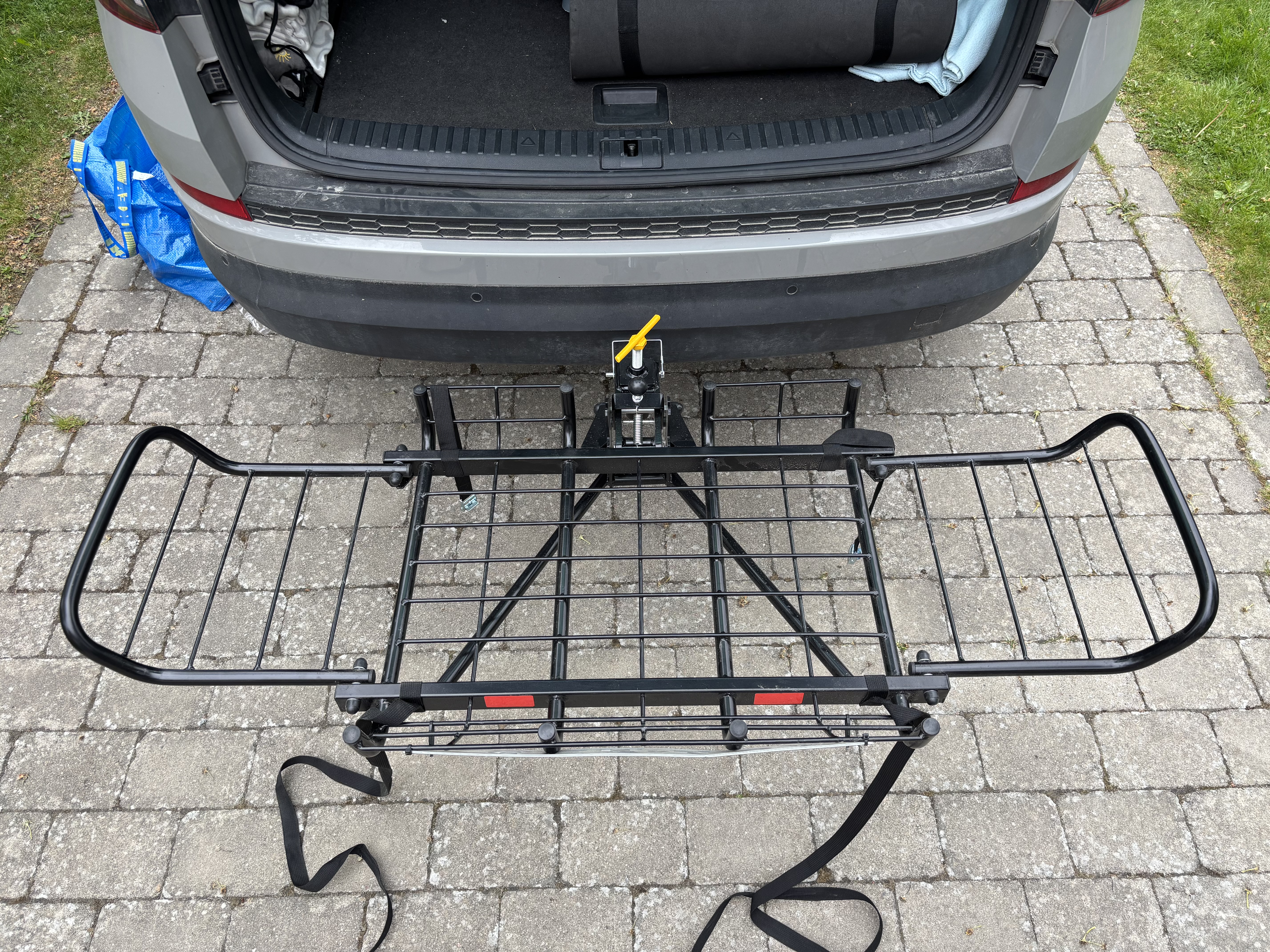 Lasthållare för dragkrok 