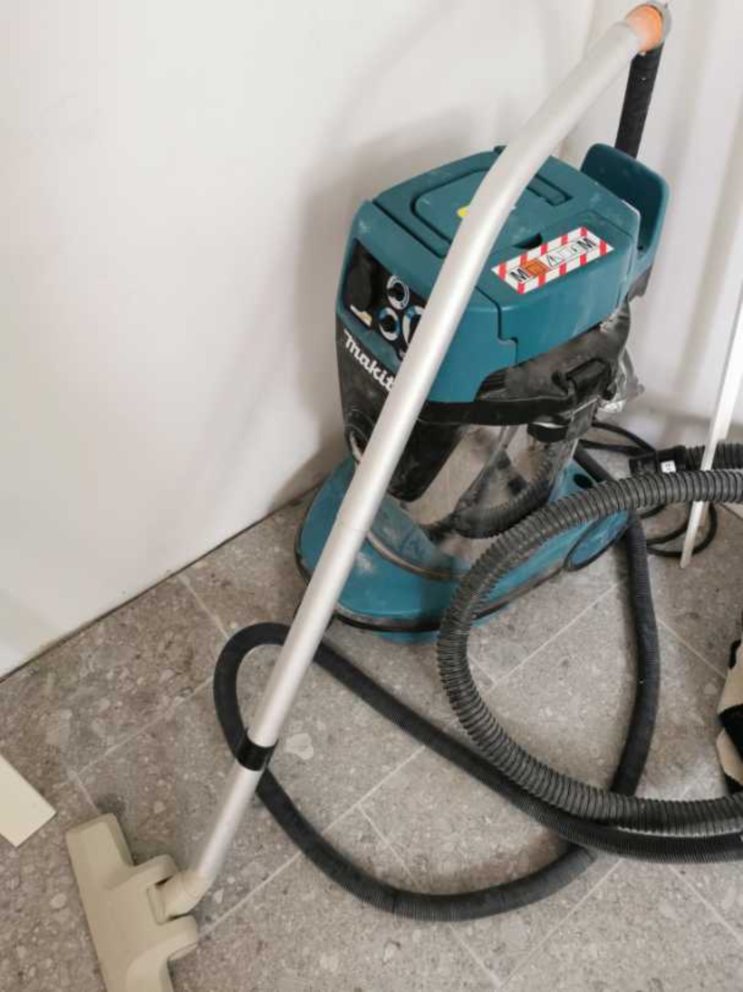 Makita grovdammsugare vc3211m