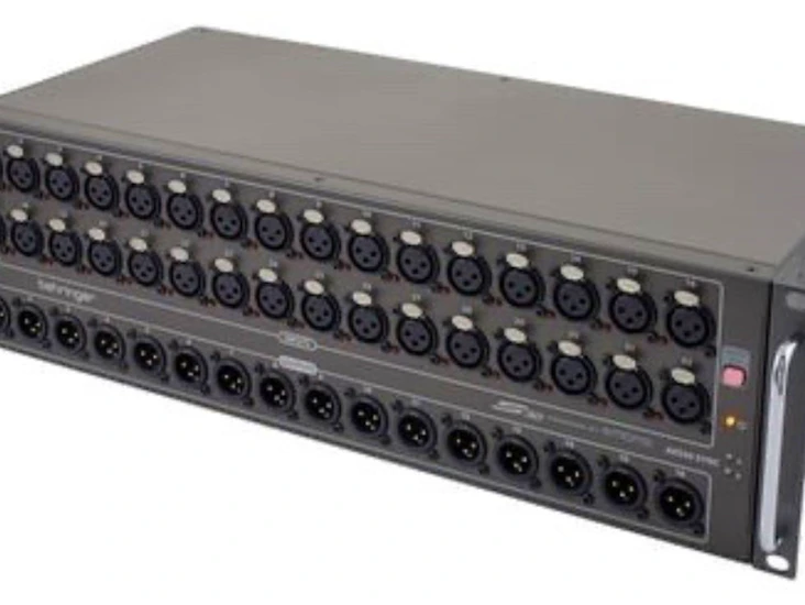 Digital stagebox behringer s32