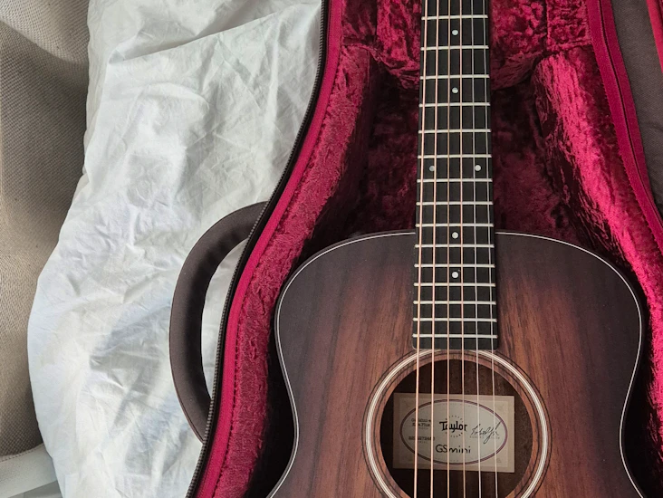 Taylor gs mini koa plus electro acoustic guitar