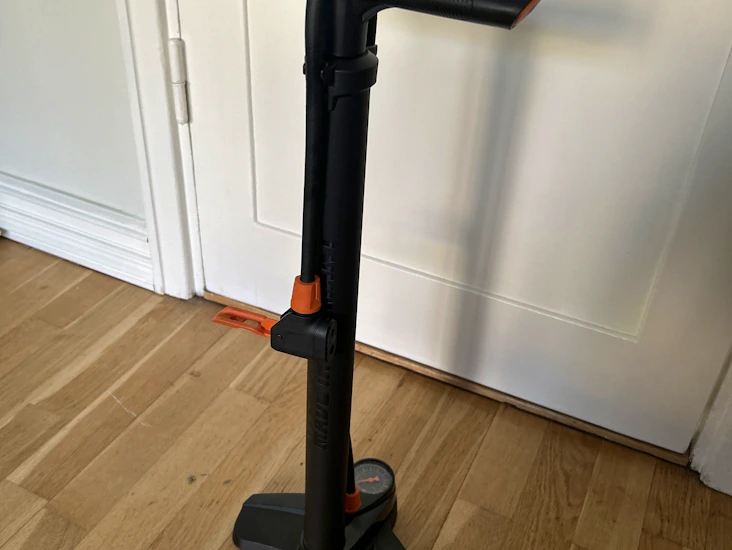 Sks air x-press 8.0 - stabil och enkel cykelpump
