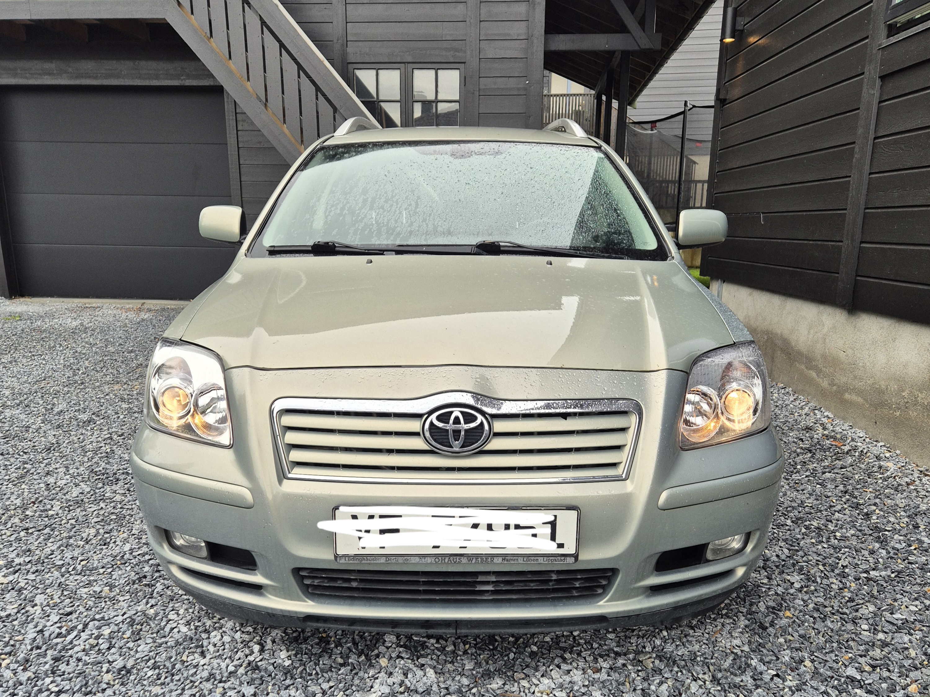Toyota avensis stasjonsvogn, manuell