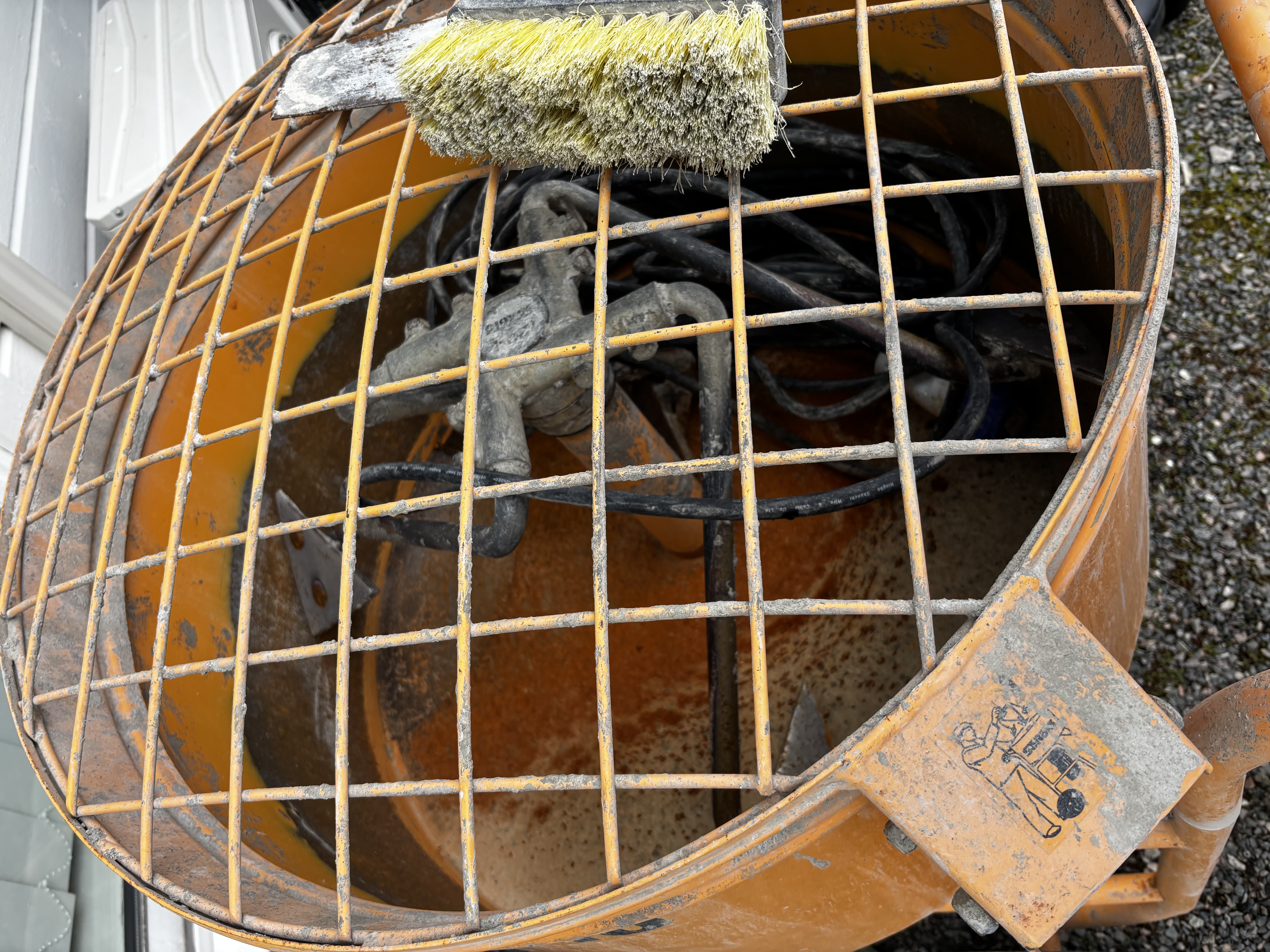 Stor betongblander til leie 120 liter