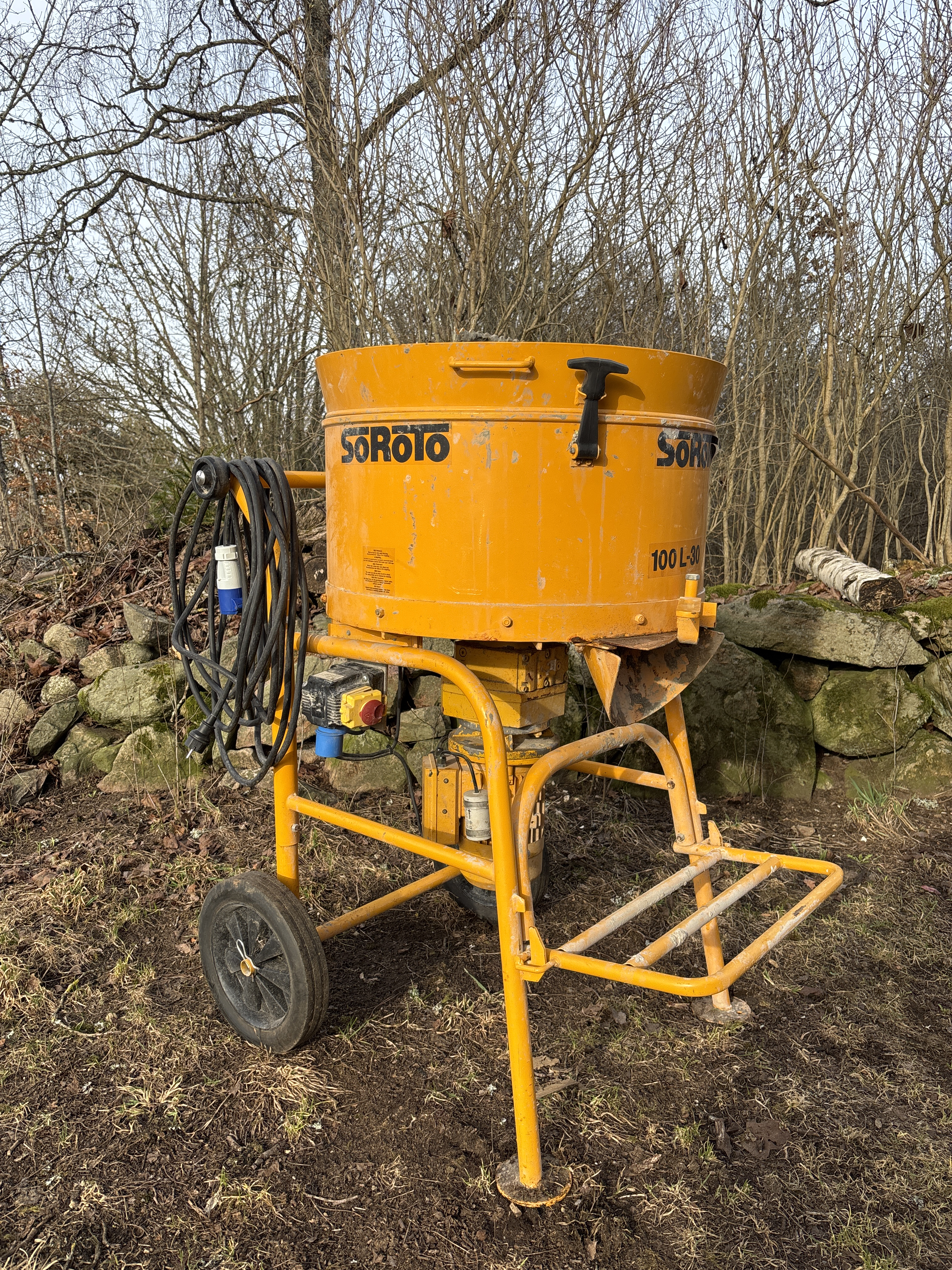 Betong-/tvångsblandare soroto 100l