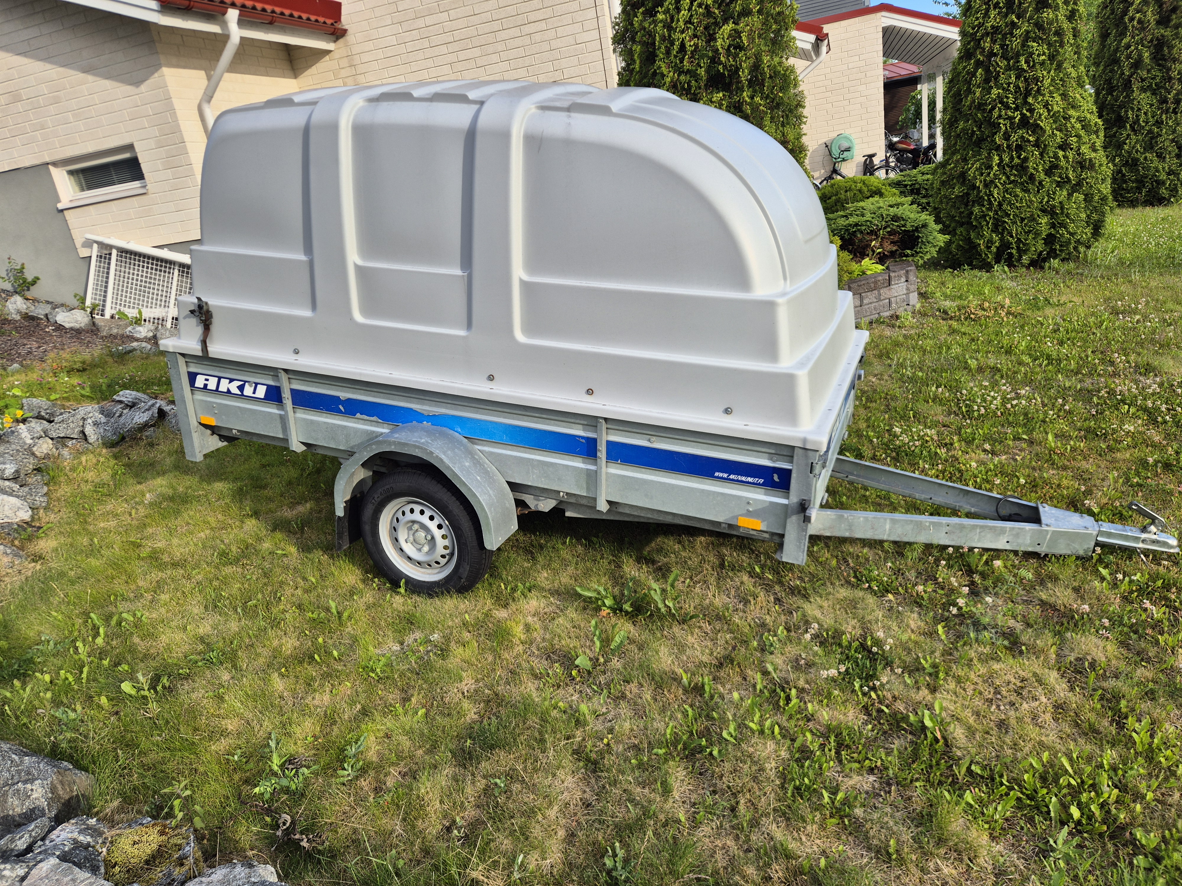 Kuomullinen peräkärry