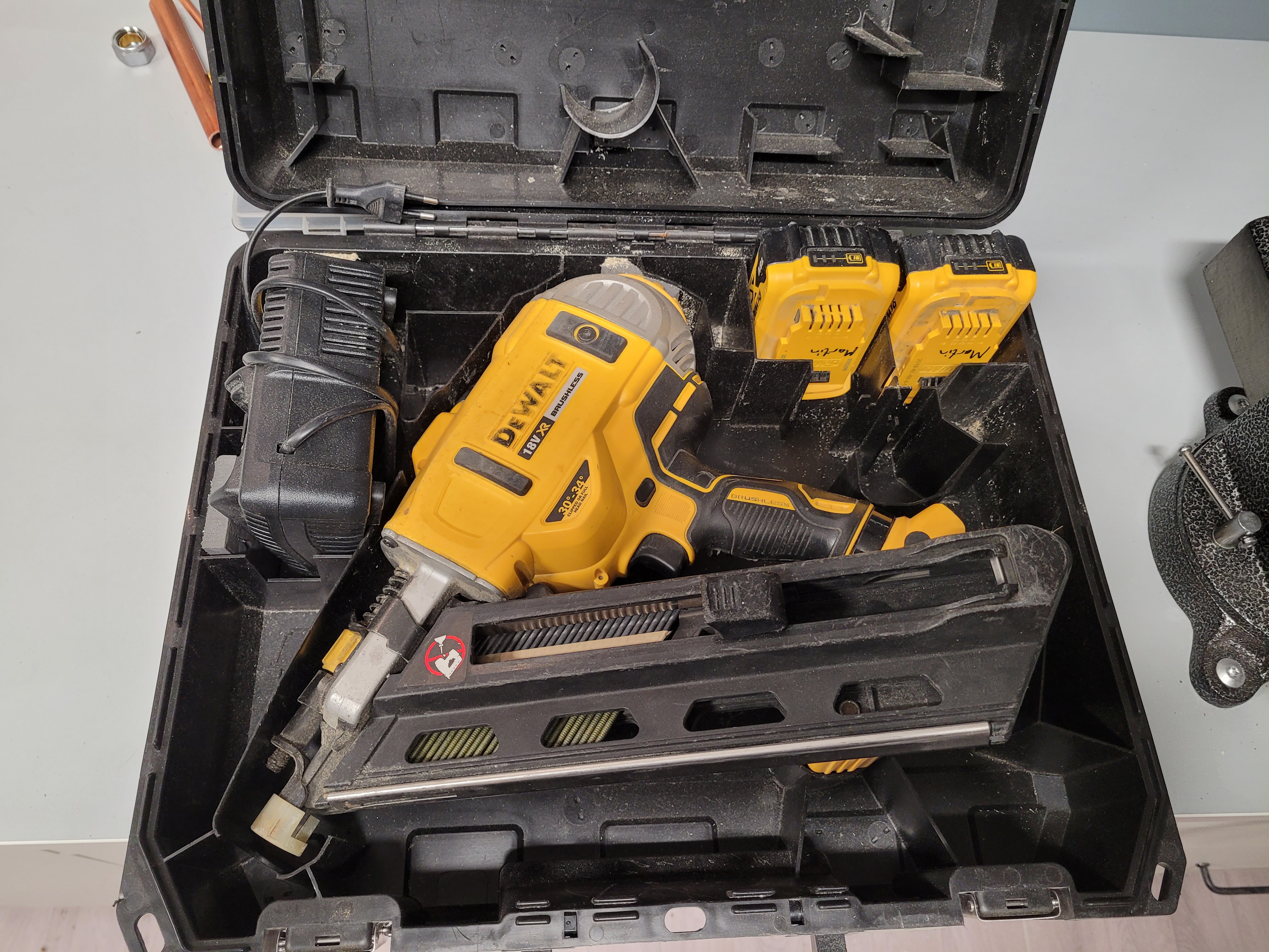 Dewalt spikpistol upp till 90mm spik