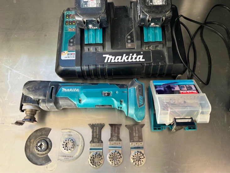 Multiverktyg makita dtm51
