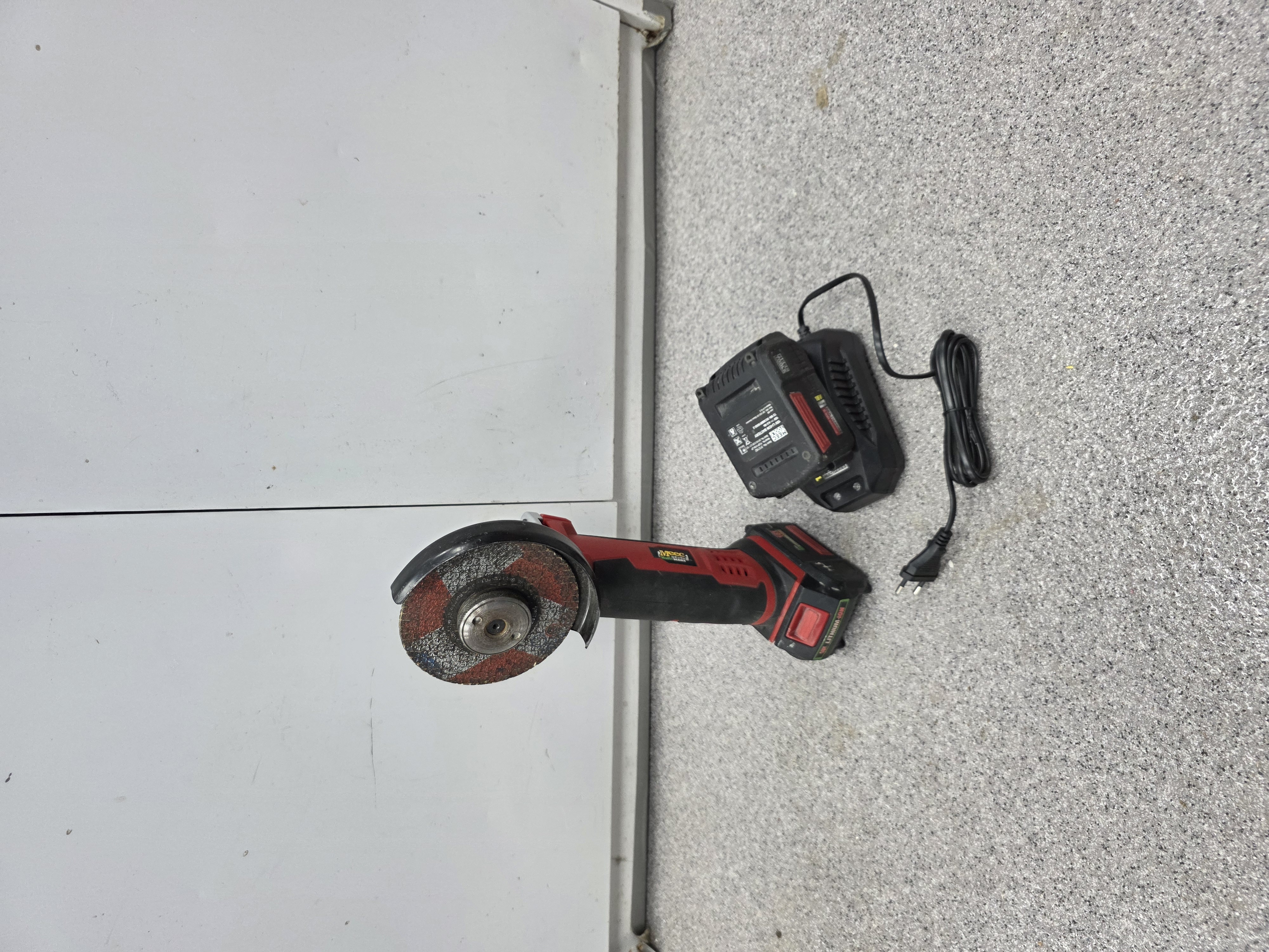 Meec v18 vinkelslip 125mm