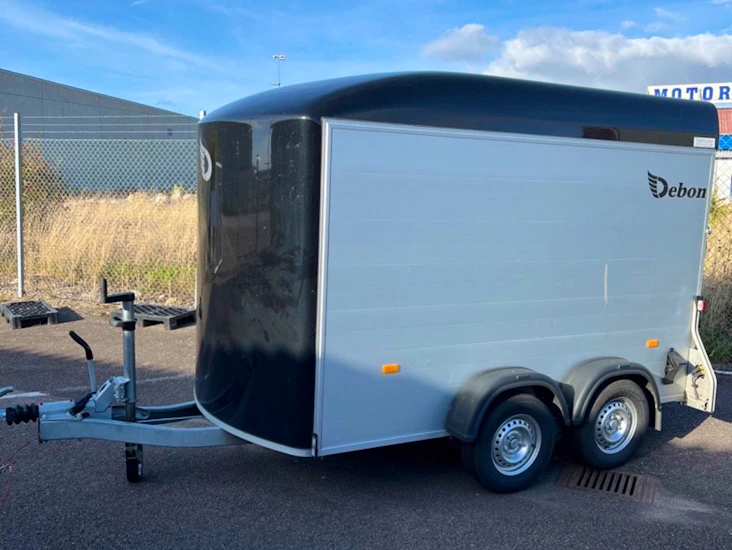 Släp debon 500 - be kort krävs oftast!