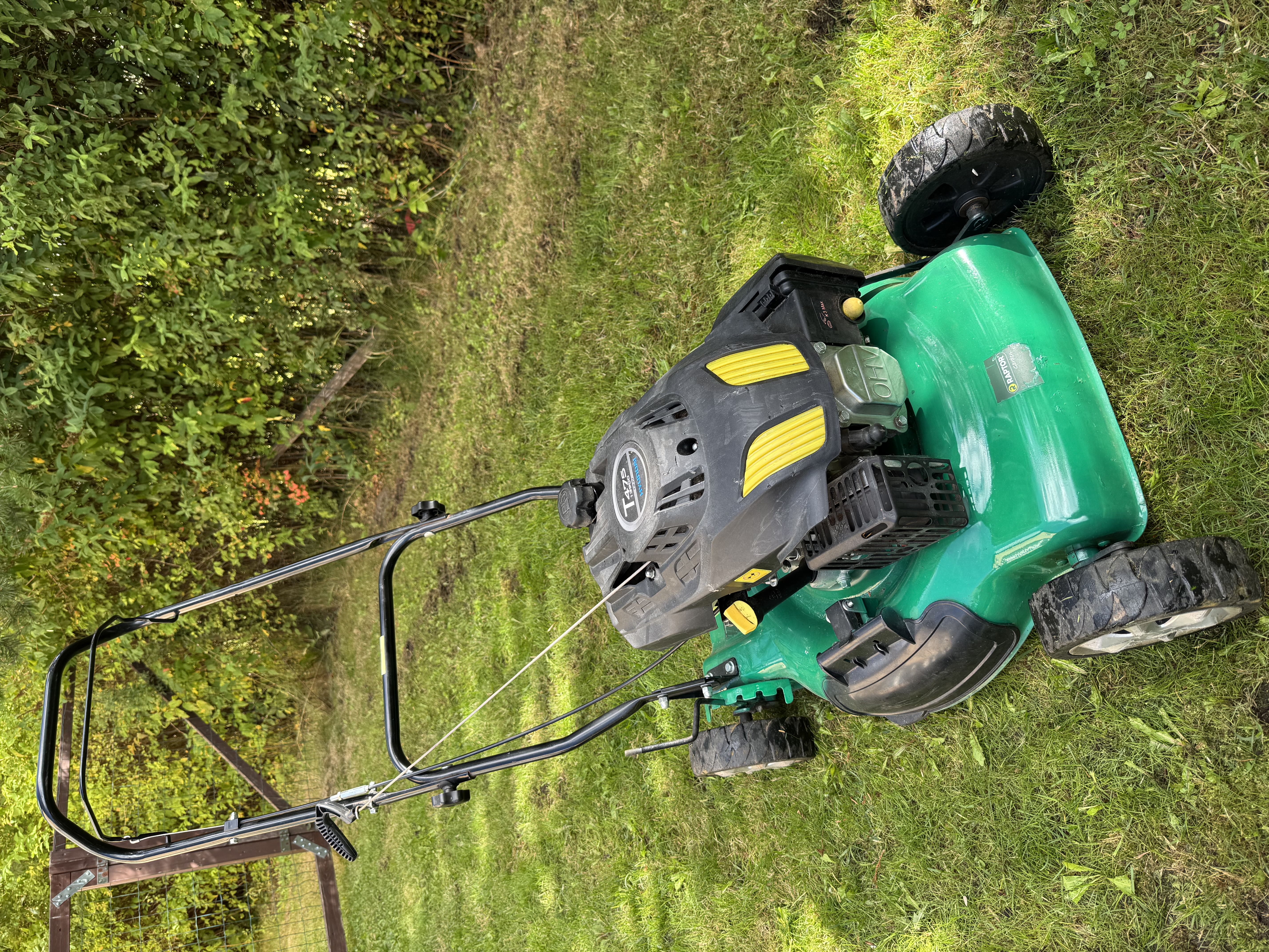  bensiinikäyttöinen ruohonleikkuri – 51 cm leikkuuleveys