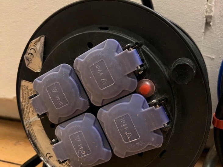 15m kabelvinda / förlängningssladd