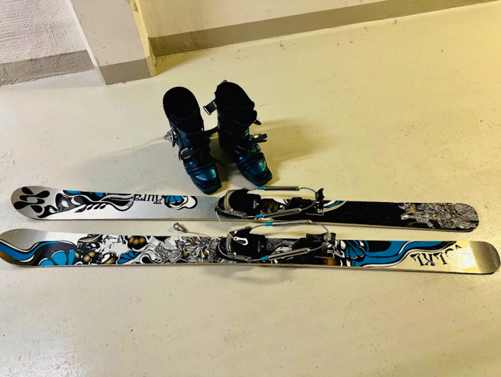 Telemarkski og -støvler for leie