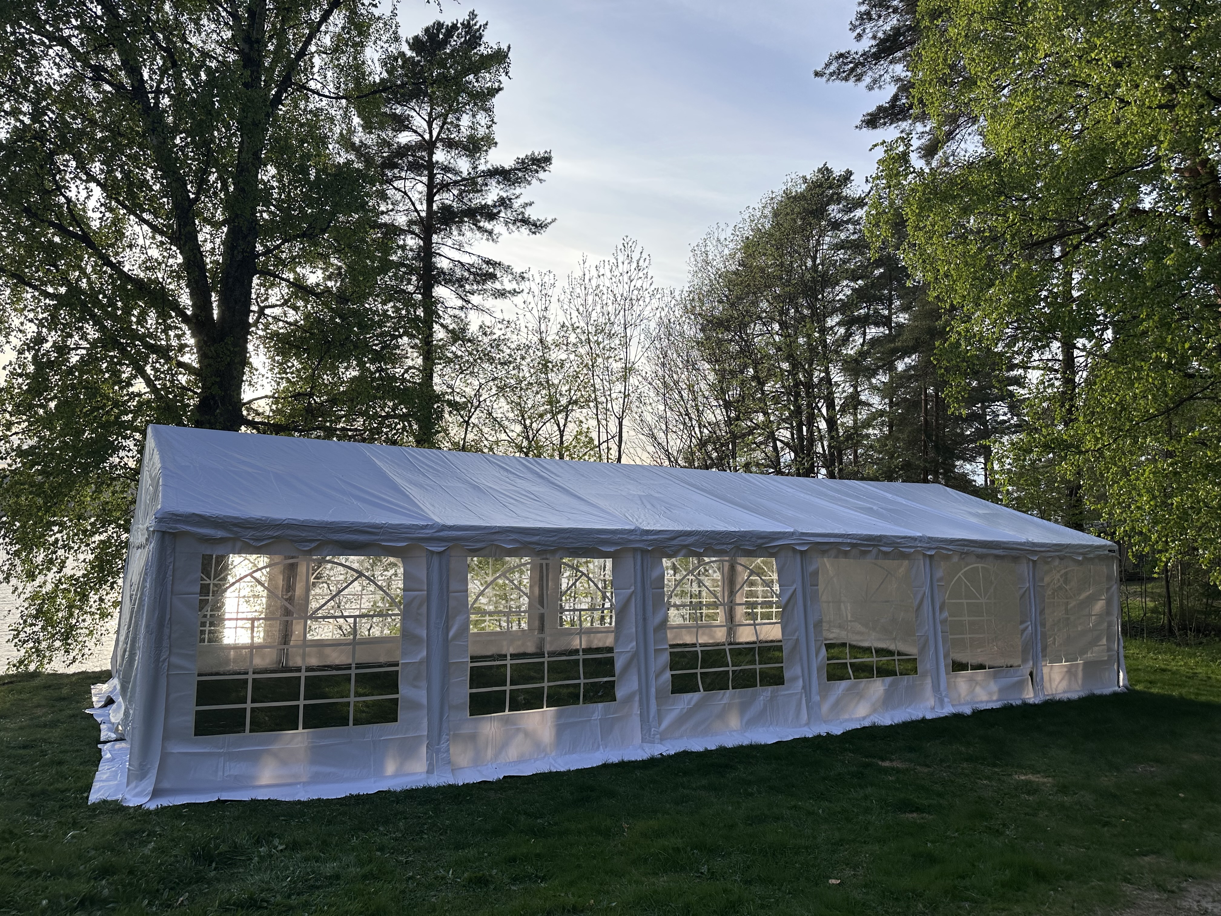 Solid partytelt 6x12 meter (72 kvm)