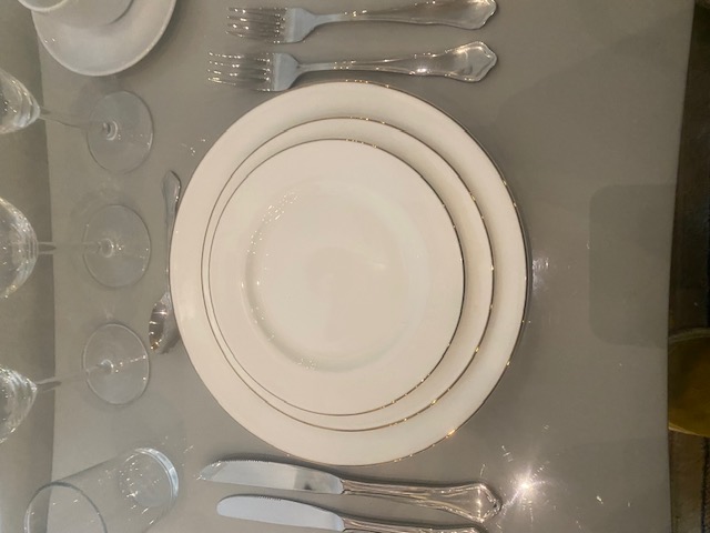 Hyr guldtallrik bestick glas porslinspaket   rund tallrik gaffel kniv glas vinglas champagneglas