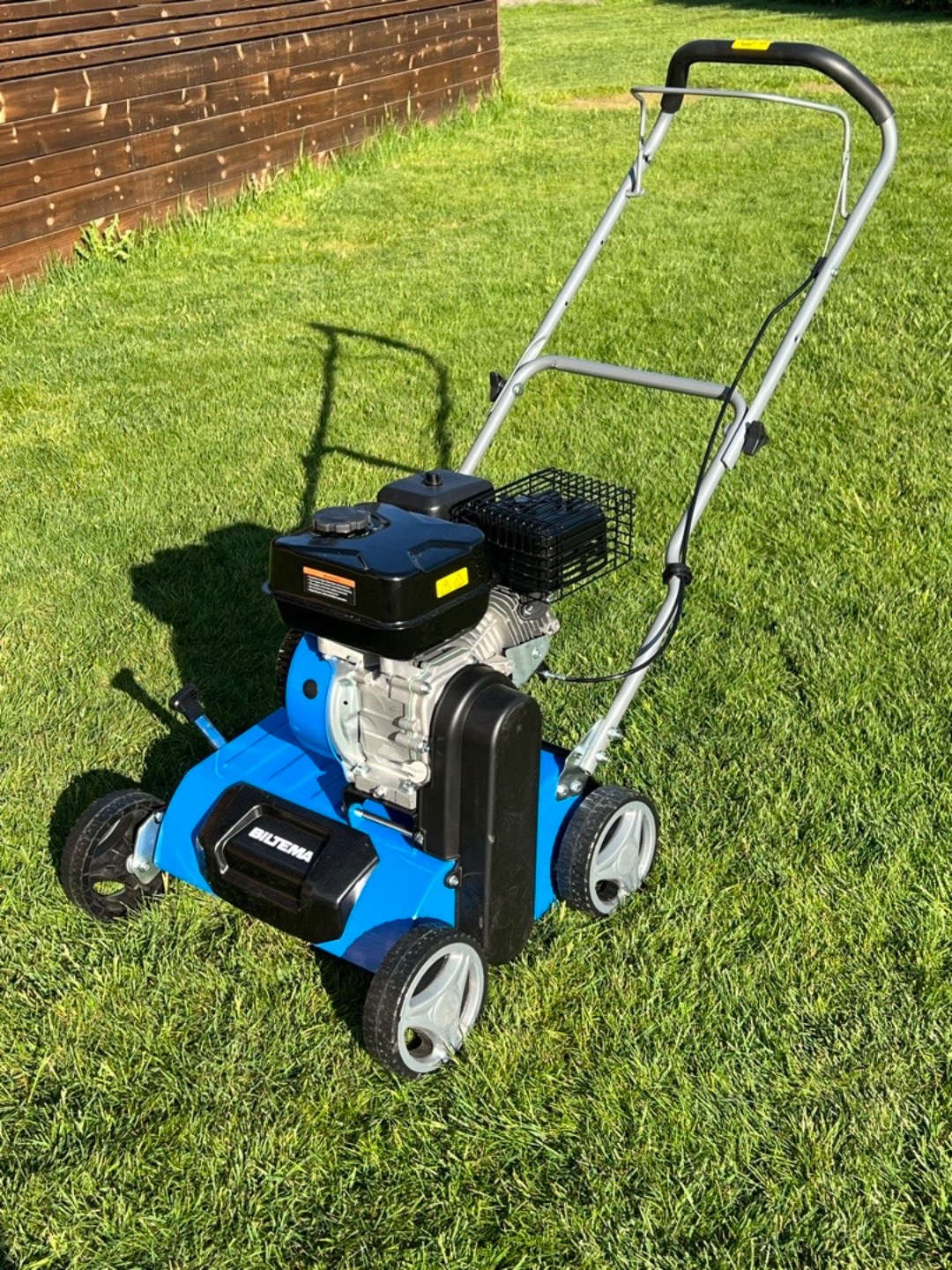 Vertikalskjærer/mosefjerner