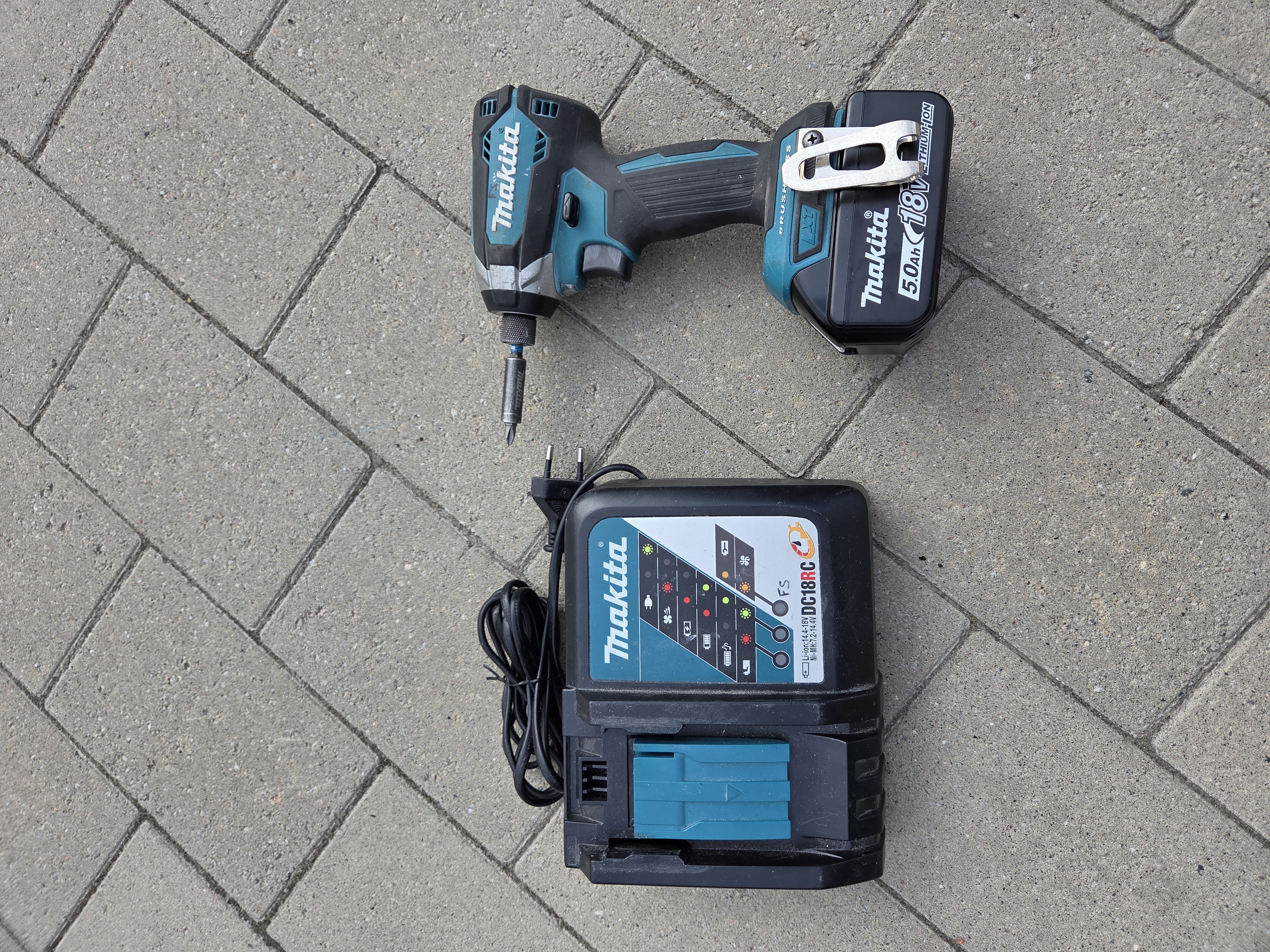 Makita dtd153 slagskruvdragare