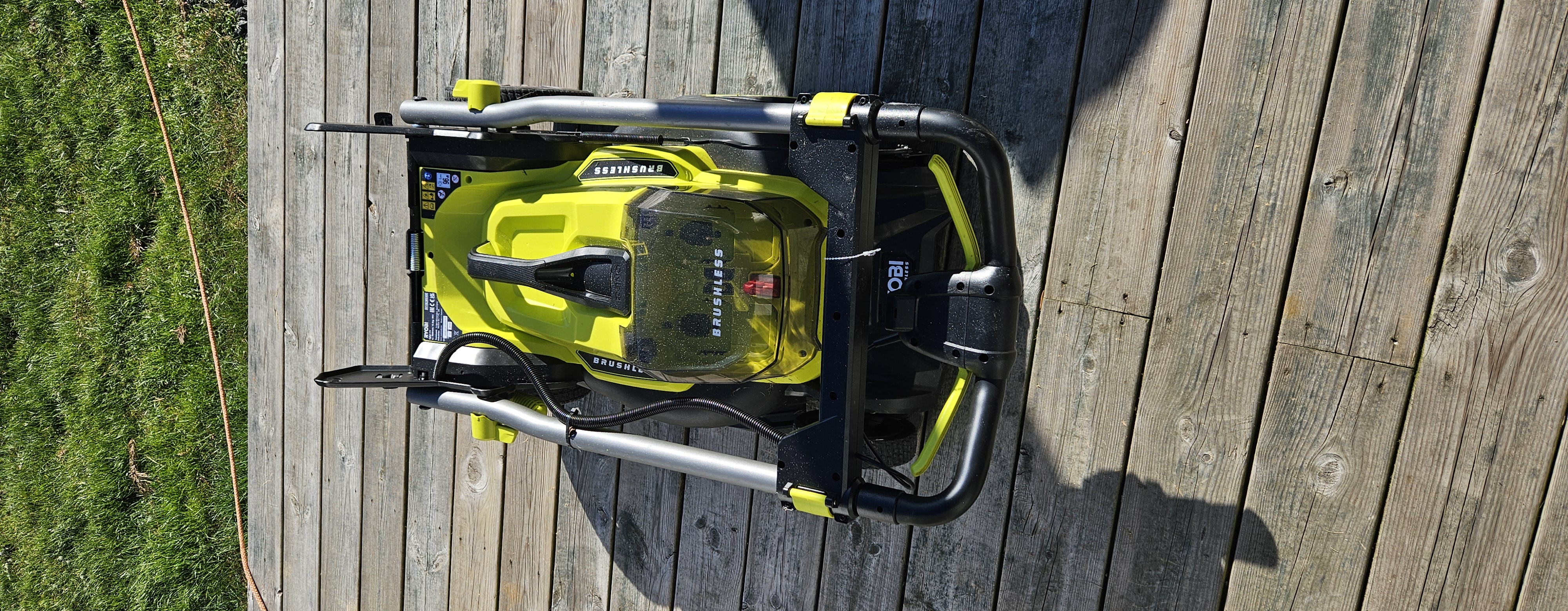 Ryobi 18v gressklipper (40cm) – kraftig & batteridrevet – inkl. 2 batterier