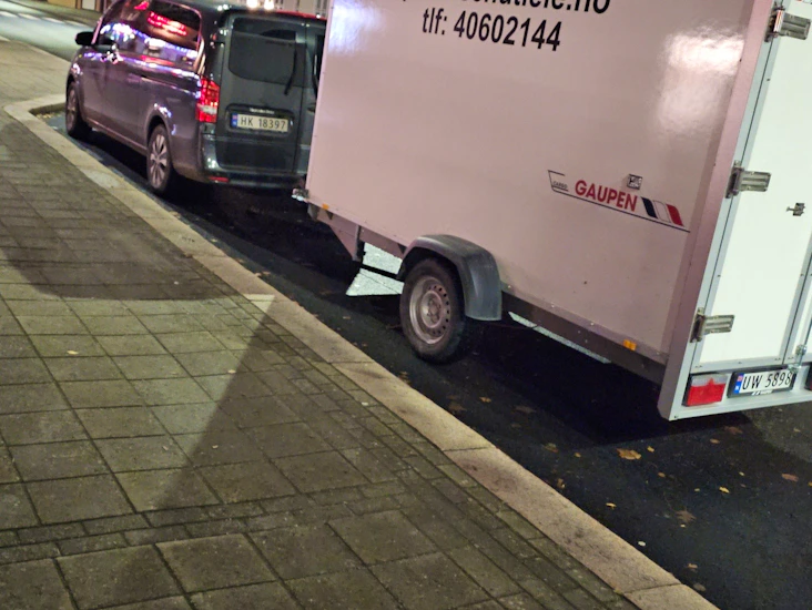 Stor skaphenger til leie