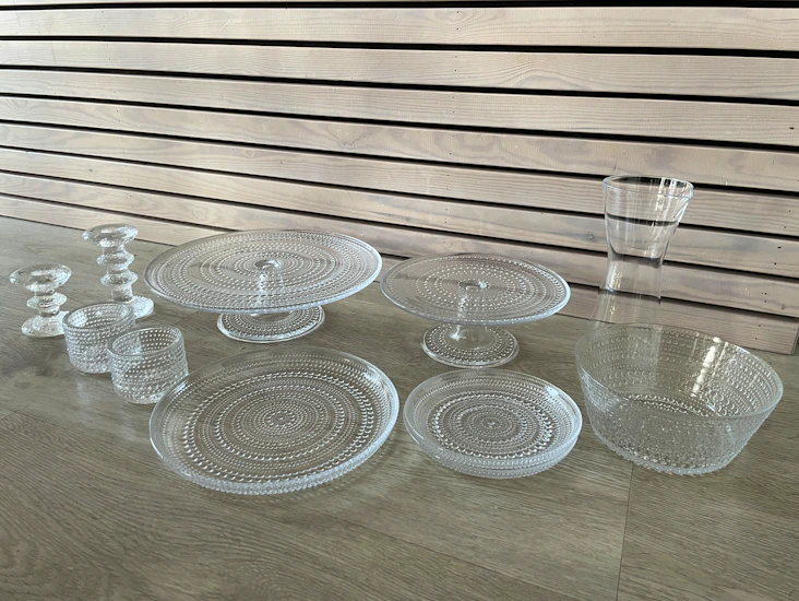 Tarjoiluastioita juhliin