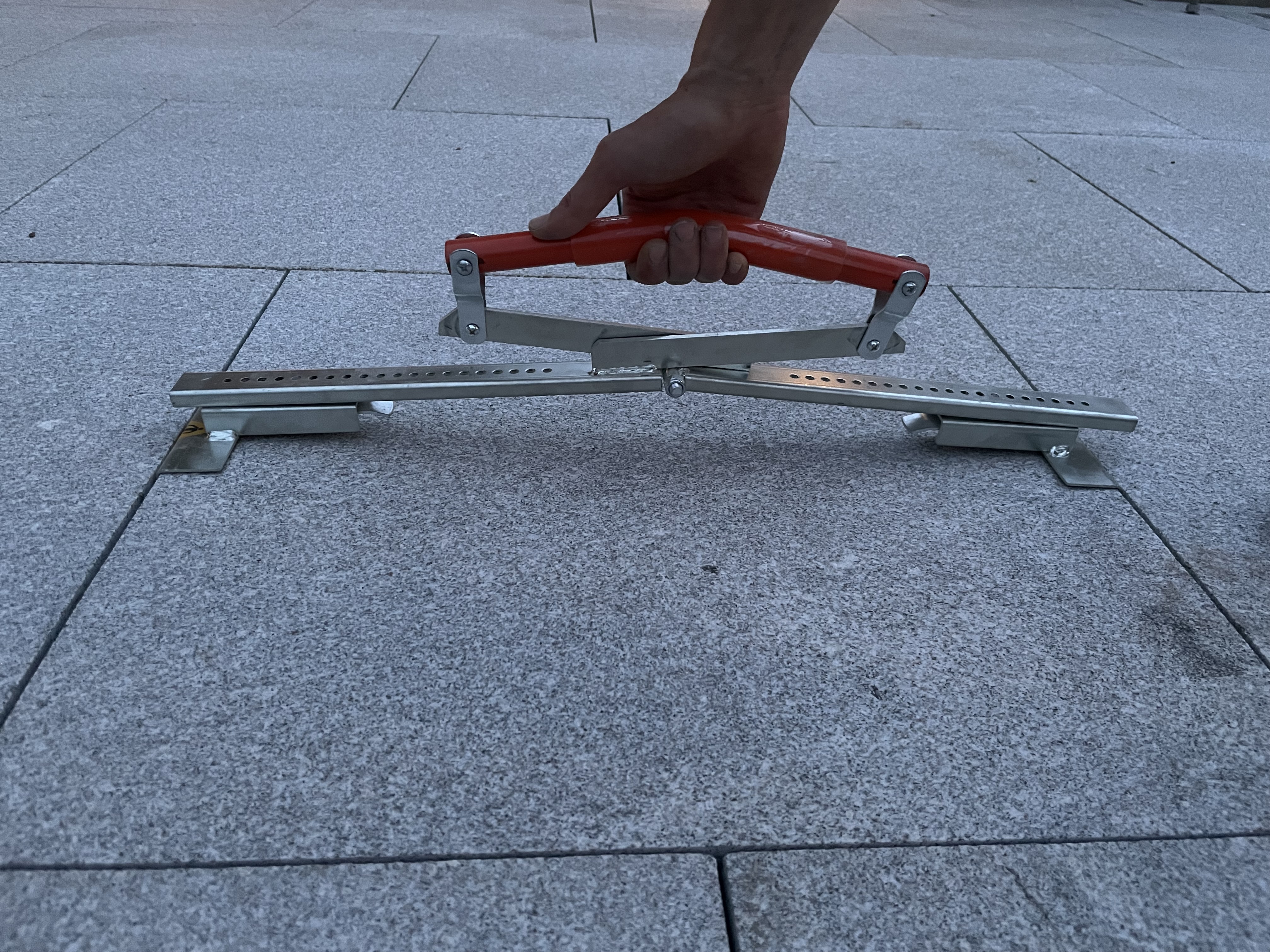 Plattlyft edma 280–665 mm – bär plattor och marksten med en hand