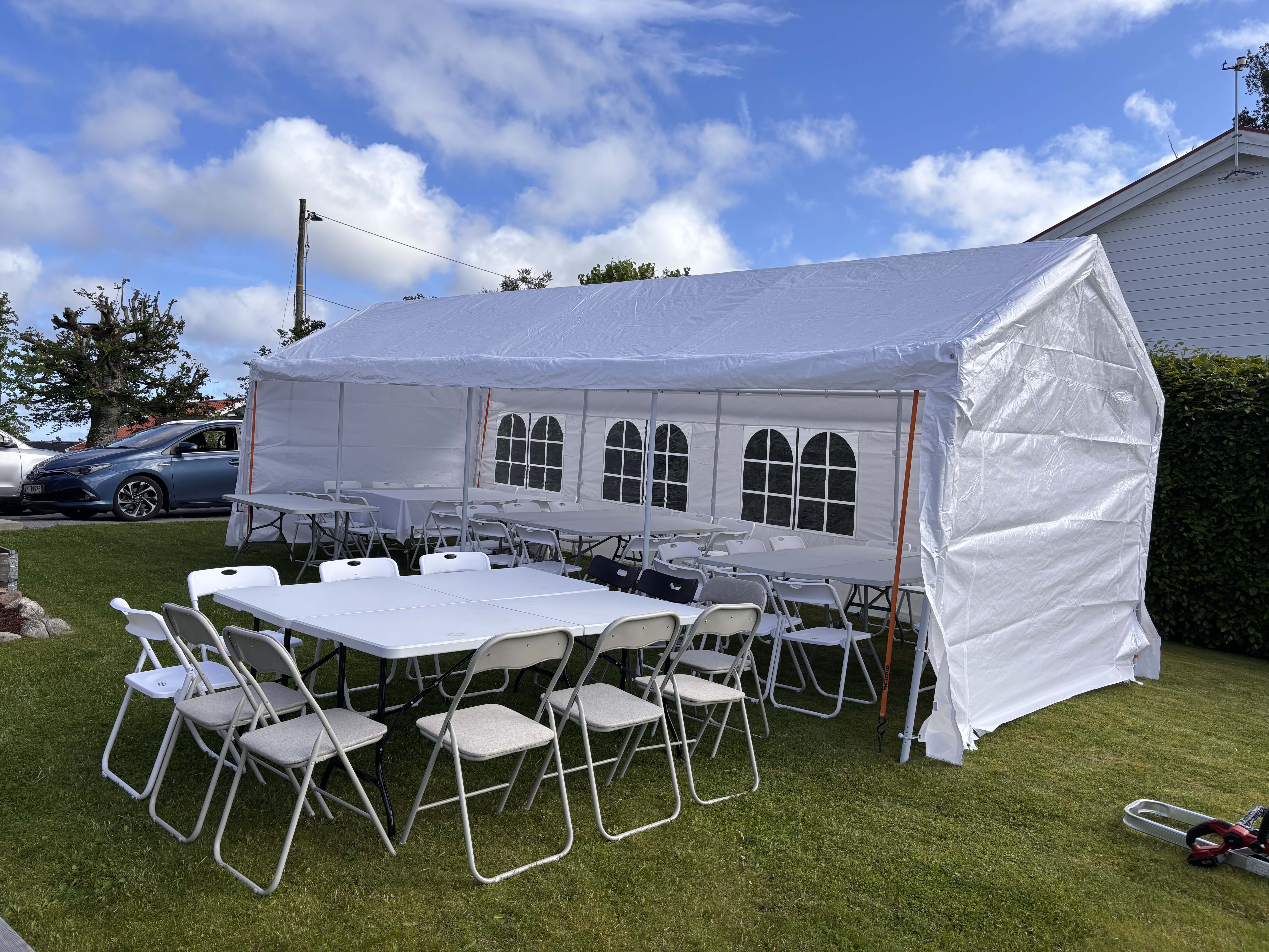 Partytelt 3*8 meter leies ut 