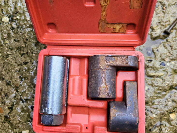 O2/ lambda sensor removel kit