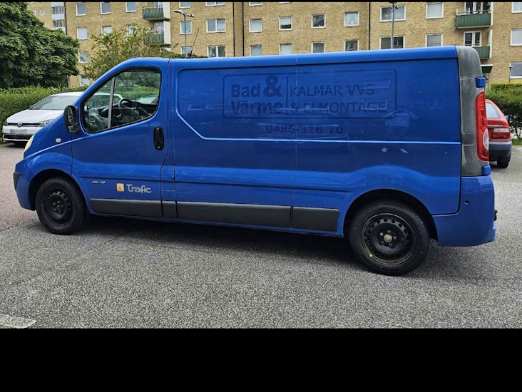 Lätt lastbil inkl 100km. manuell växellåda