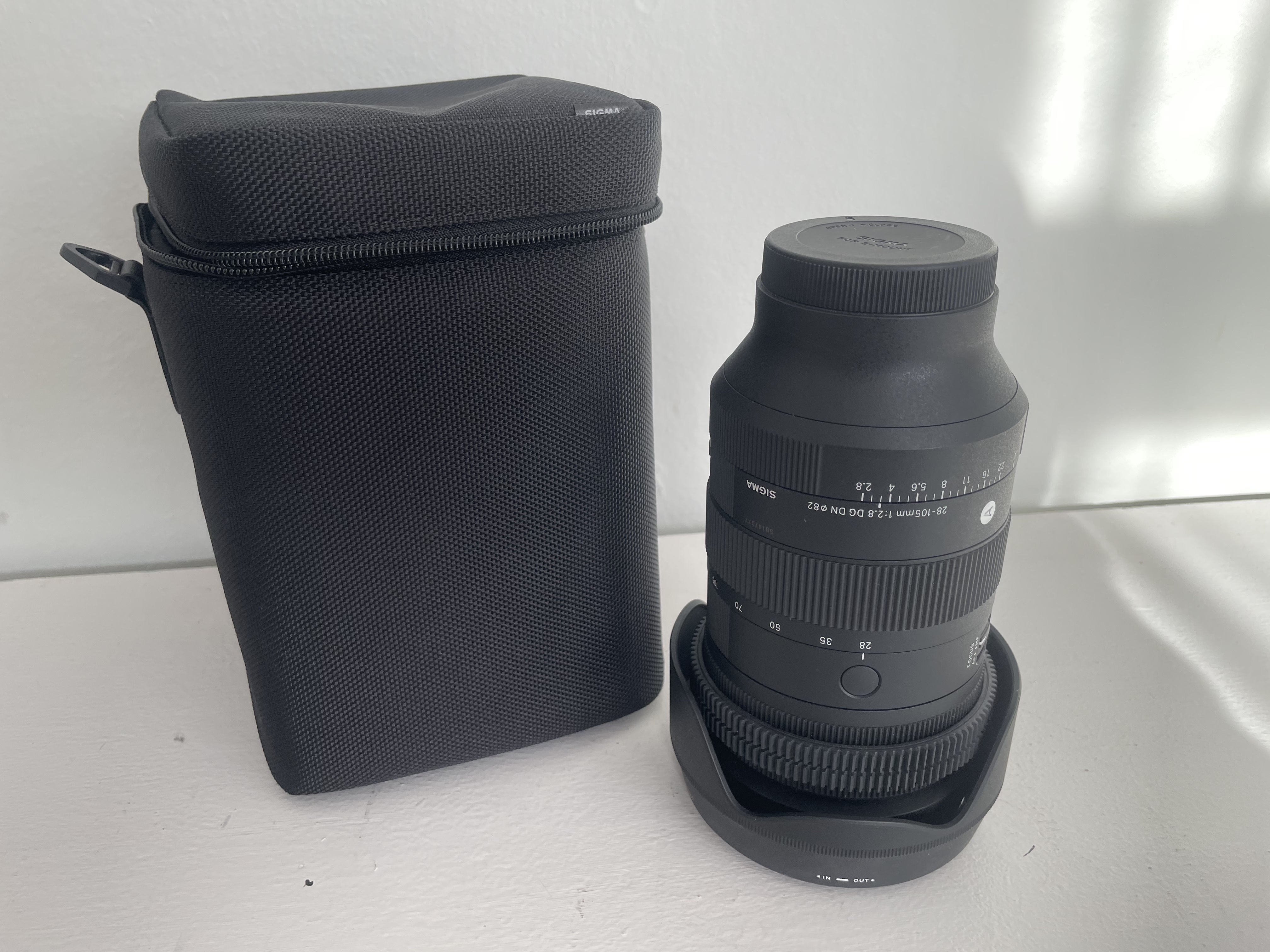 Sigma 28-105 f2.8 zoom lens. sony e mount.