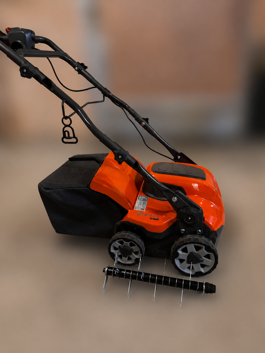 Husqvarna vertikalskärare / mossrivare