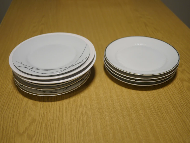 10 stk små tallerkner porselen