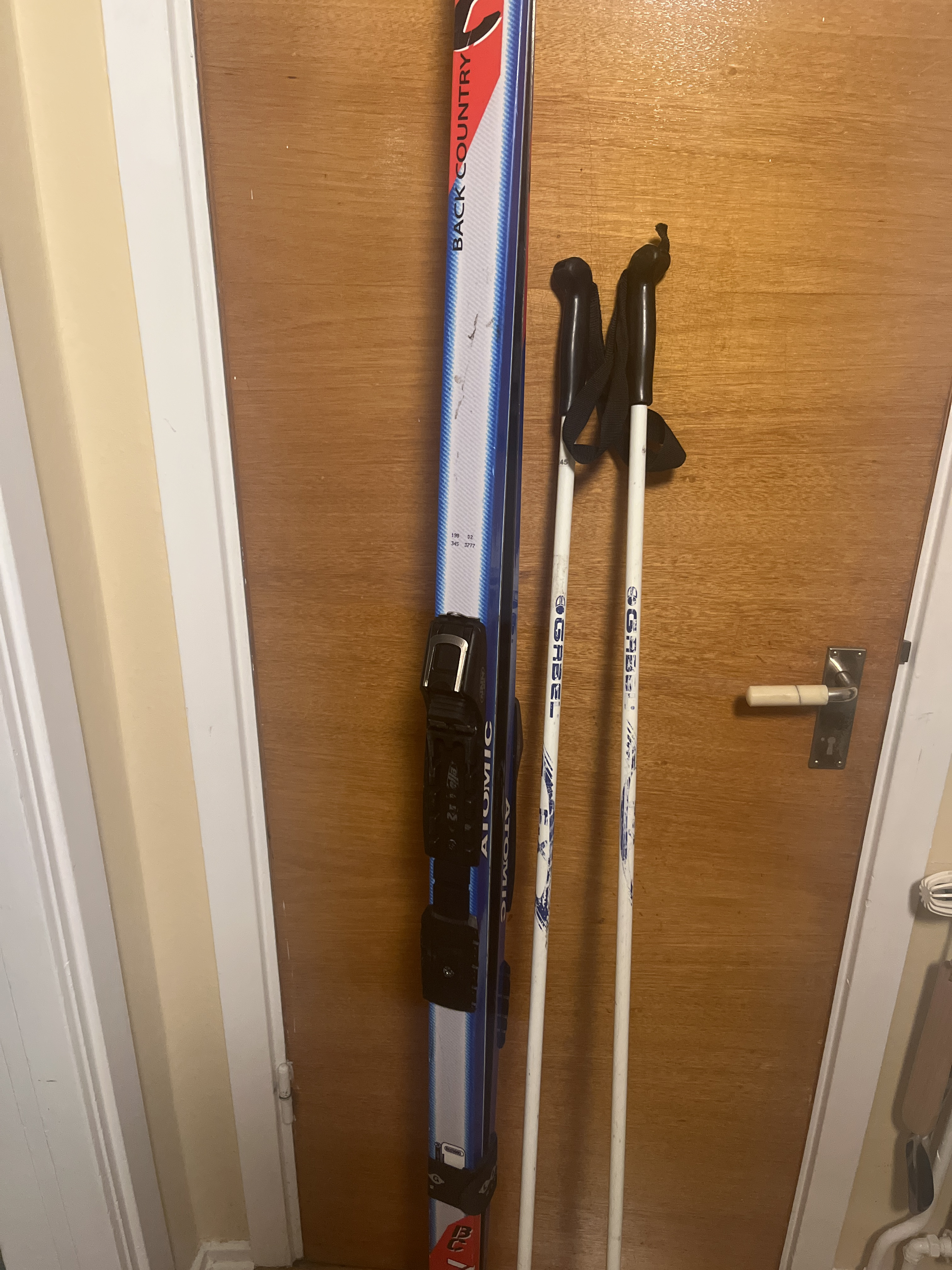 Vallningsbara turskidor med stålkant