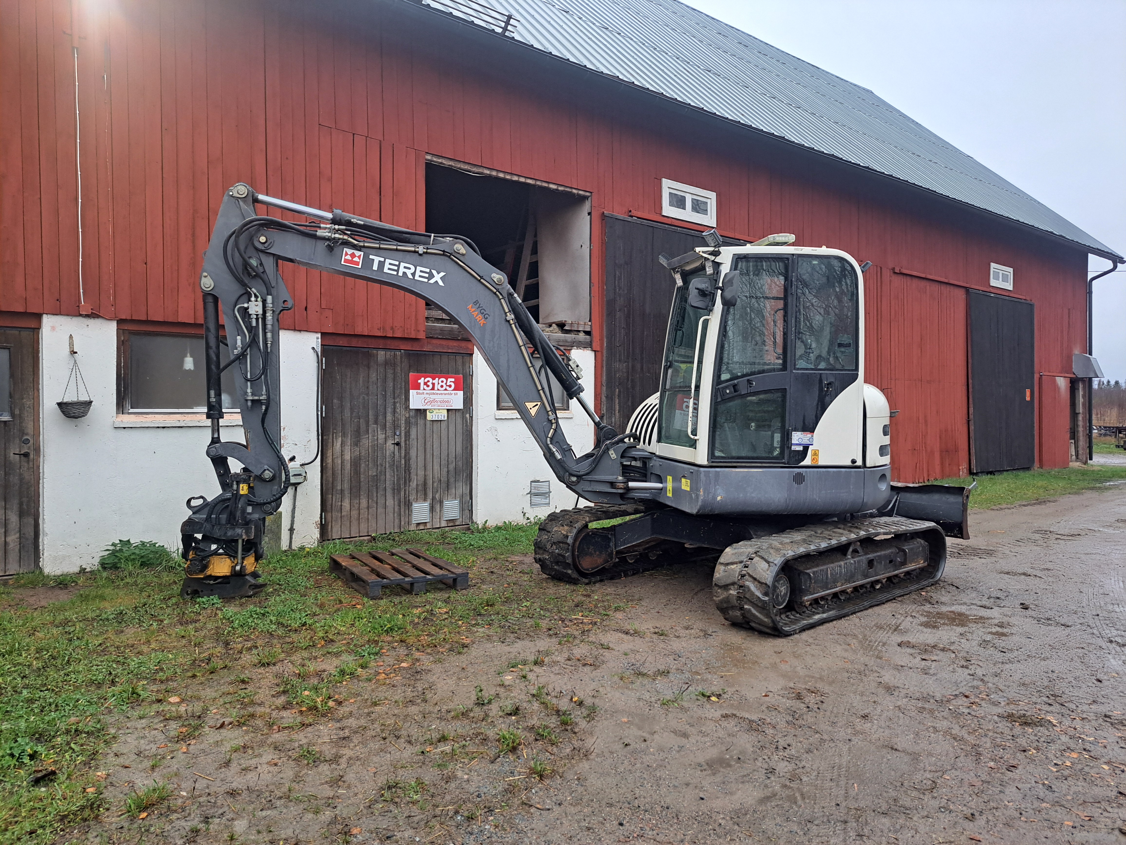 Grävmaskin terex tc75