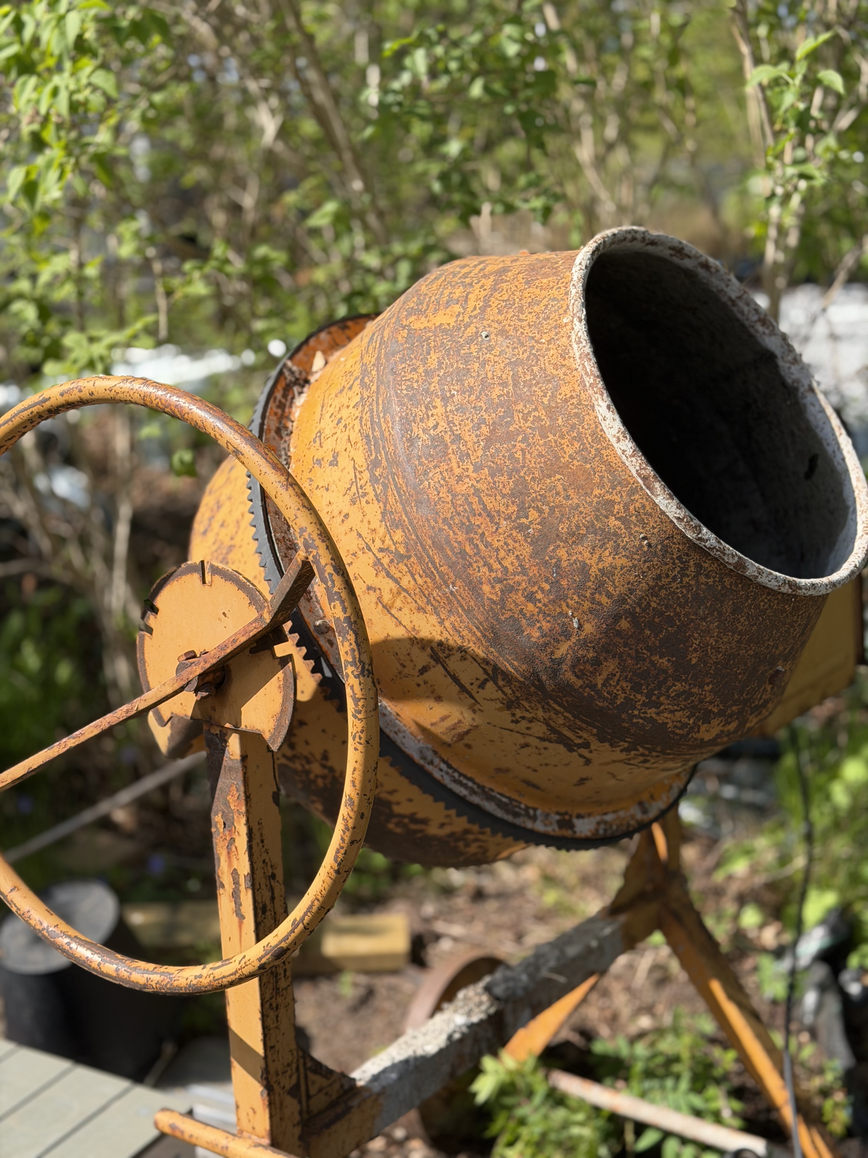Rejäl betongblandare atika