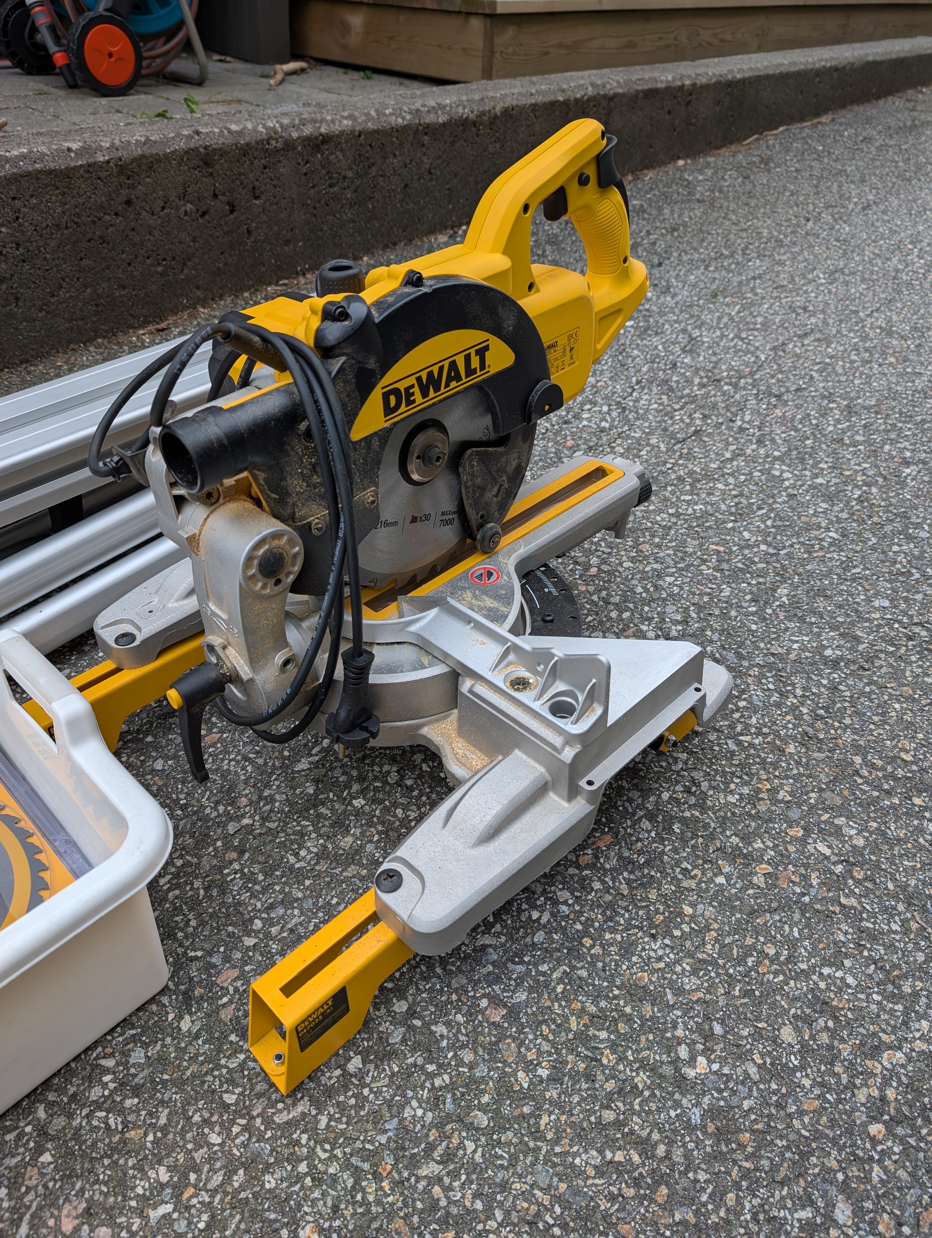 Dewalt dws773 kappsag