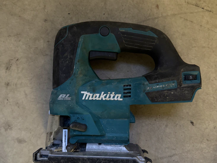 Makita sticksåg