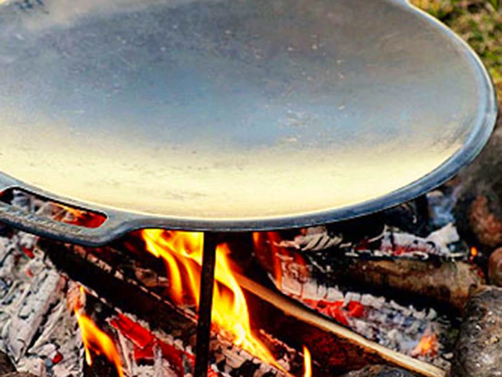 Muurikka stekhäll - laga mat över öppen eld