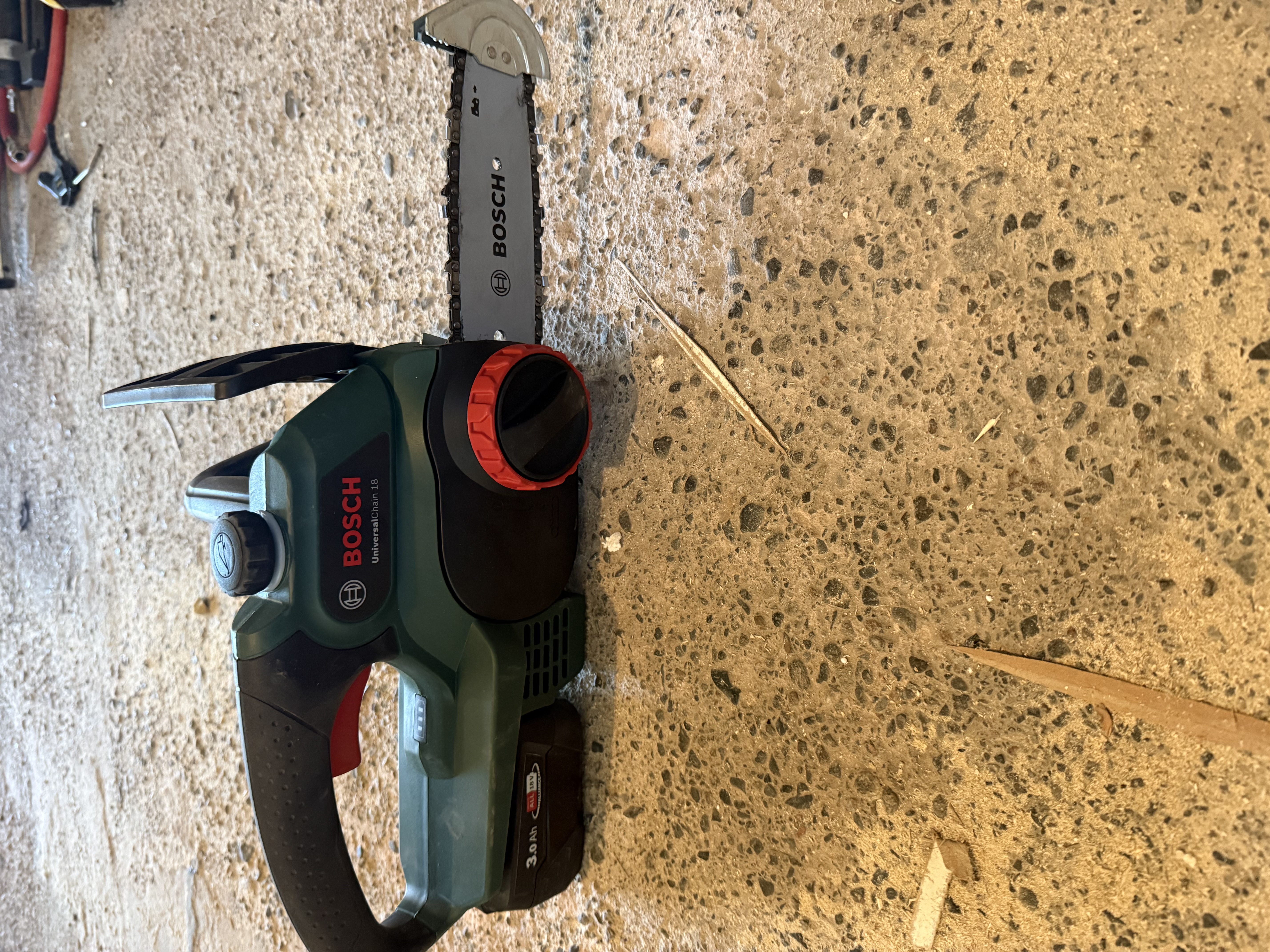 Akkuketjusaha bosch universal chain 18v