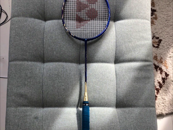 Yonex astrox maila