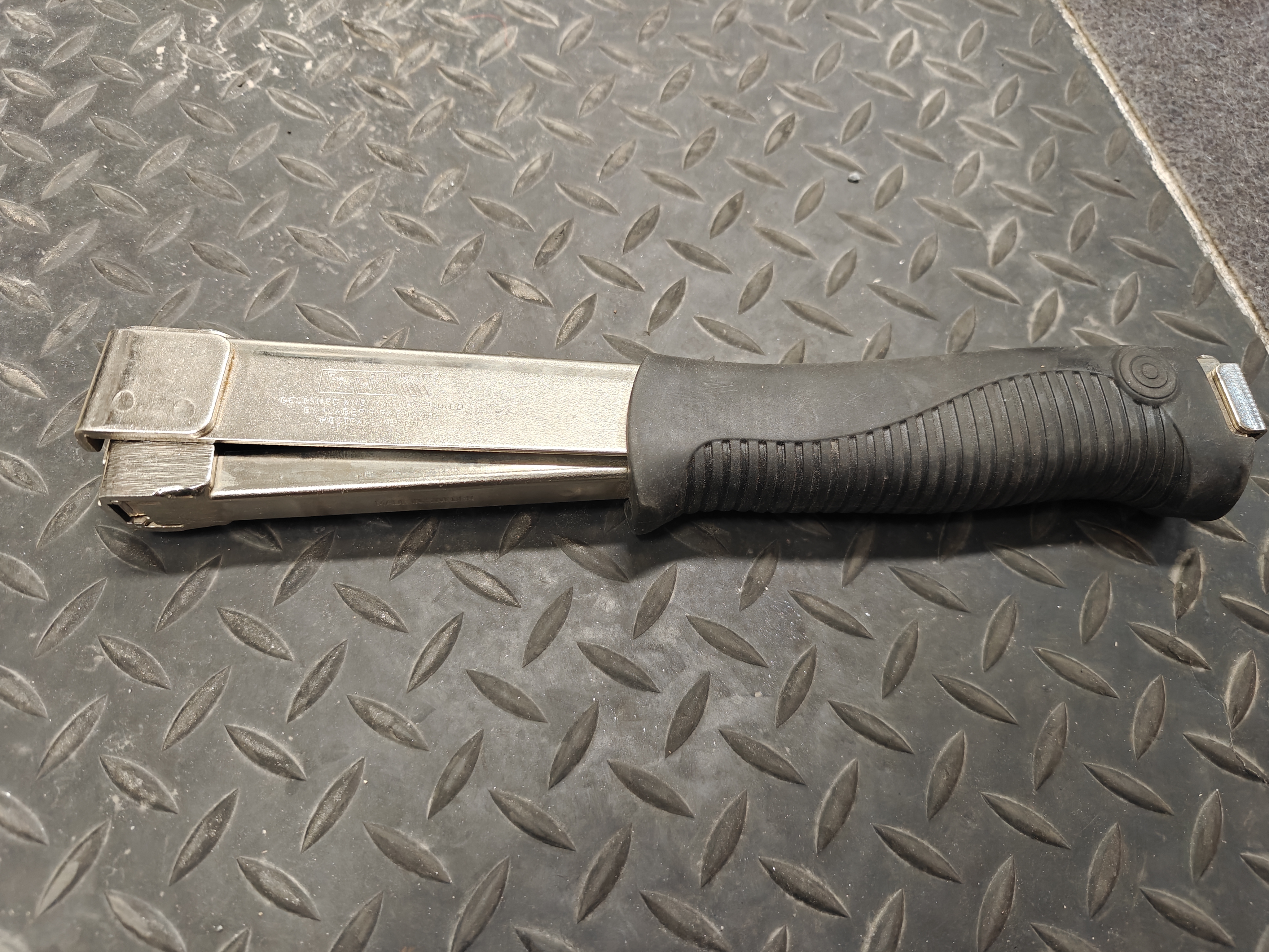 Rapid r11 lyöntinitoja