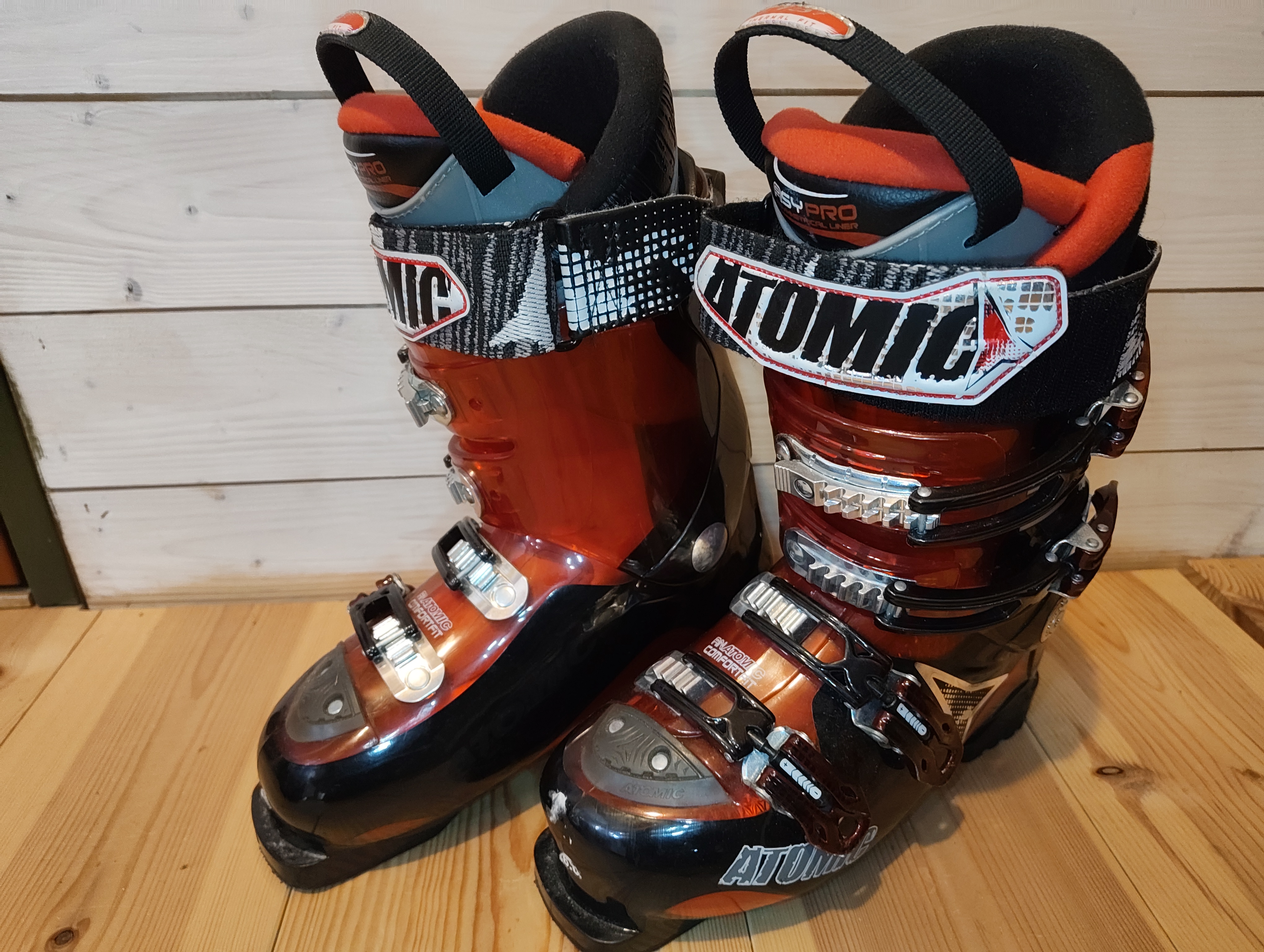 Alpinpjäxor atomic b120,  i storlek 26 cm